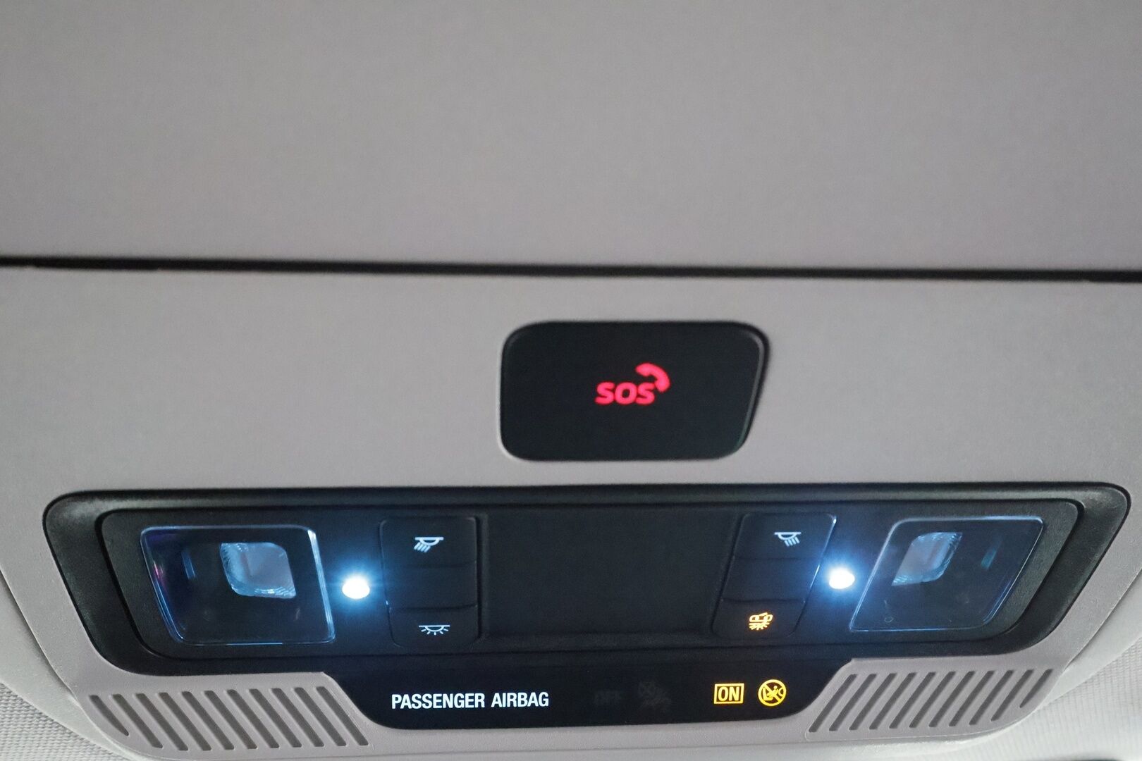 Ford Mustang Mach-E 2022 75kWh A1 RWD * ACC / LED / P.kamera / Nahkaverhoilu / Kaistavahti / Navi / Koukku * - 1-om Suomi-auto / Kahdet renkaat aluvanteilla