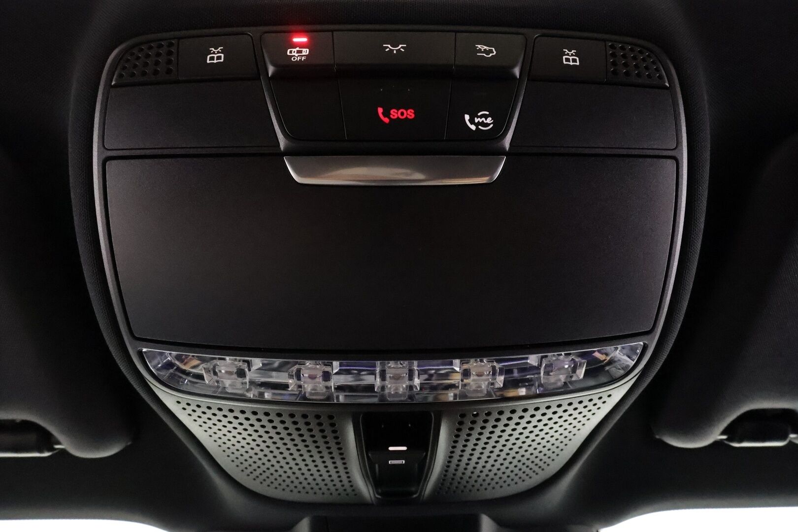 Mercedes-Benz E 2022 300 de 4MATIC T A AMG *Distronic+ / Comfort-penkit Muistilla / Burmester / 360° / Panorama / Koukku / Navi / Keyless* - KATSO MIHIN HINTAAN AMG! / Akku kuntotarkastettu / Suomi-auto / Kahdet vanteet / Night paketti - HULLUT AVAJAISHULINAT KORKOTARJOUS 3,29 %