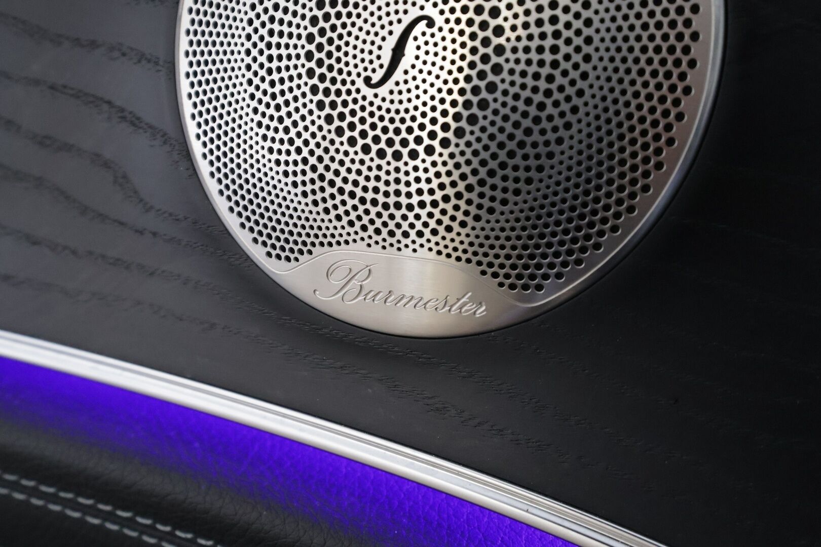 Mercedes-Benz E 2022 300 de 4MATIC T A AMG *Distronic+ / Comfort-penkit Muistilla / Burmester / 360° / Panorama / Koukku / Navi / Keyless* - Akku kuntotarkastettu / Suomi-auto / Kahdet vanteet / AMG / Night paketti