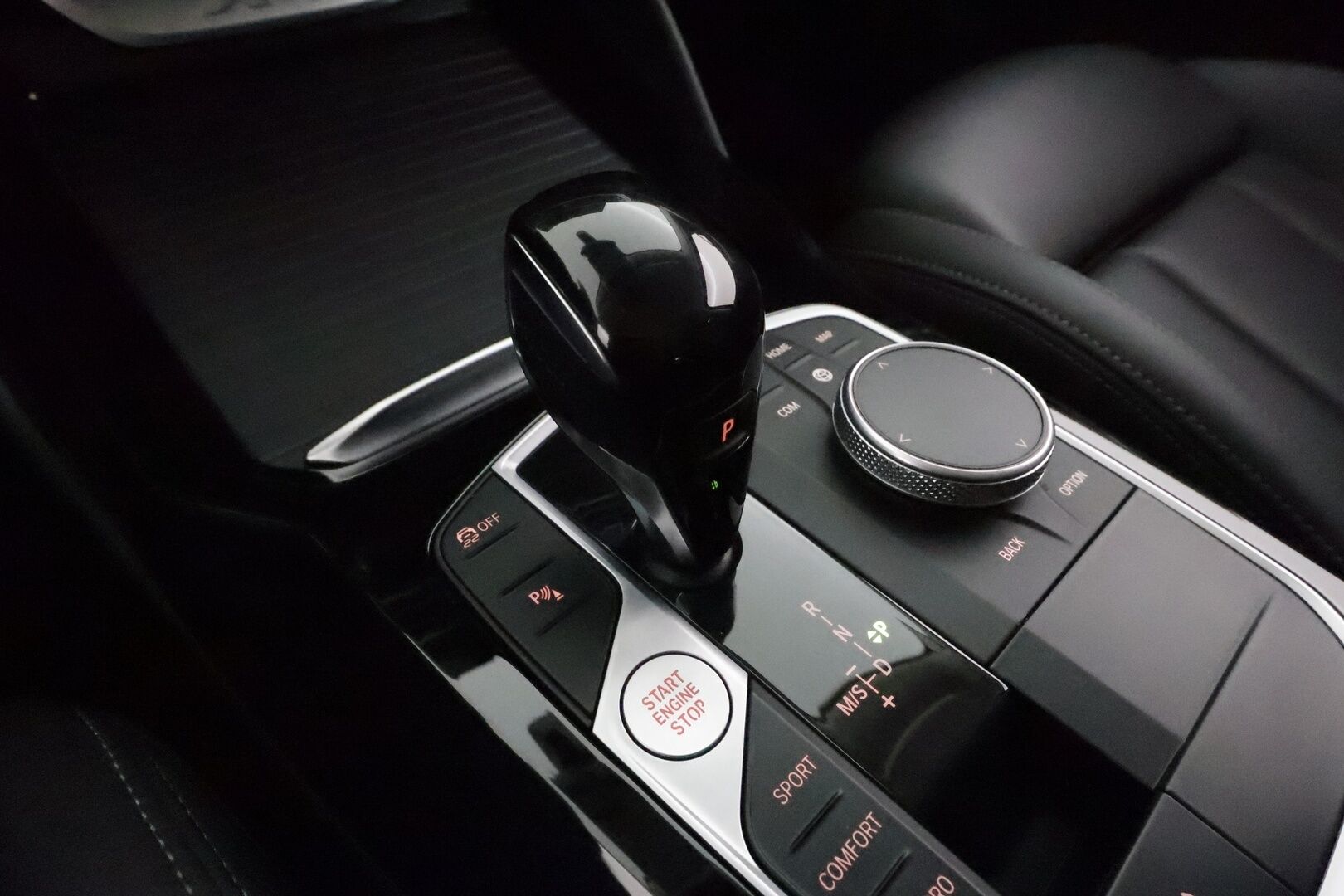 BMW X4 2022 G02 xDrive 20d A Business MHEV LCI *Webasto / Adapt.LED / Vakkari / Koukku / Sporttinahat / Navi / P.kamera* - Suomi-auto / Kahdet renkaat aluvanteilla