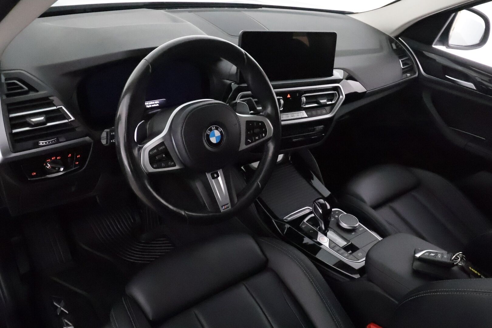 BMW X4 2022 G02 xDrive 20d A Business MHEV LCI *Webasto / Adapt.LED / Vakkari / Koukku / Sporttinahat / Navi / P.kamera* - Suomi-auto / Kahdet renkaat aluvanteilla