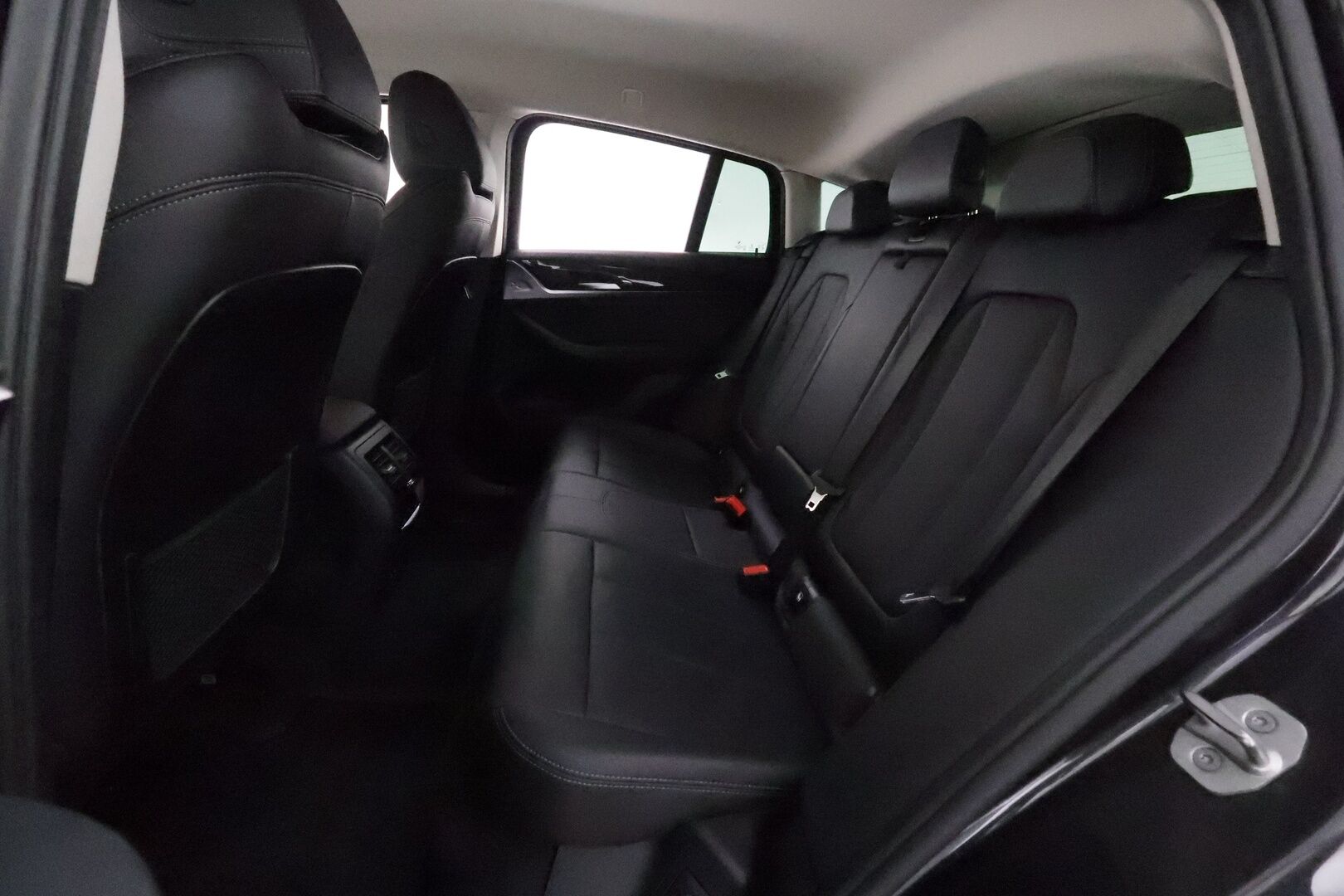 BMW X4 2022 G02 xDrive 20d A Business MHEV LCI *Webasto / Adapt.LED / Vakkari / Koukku / Sporttinahat / Navi / P.kamera* - Suomi-auto / Kahdet renkaat aluvanteilla