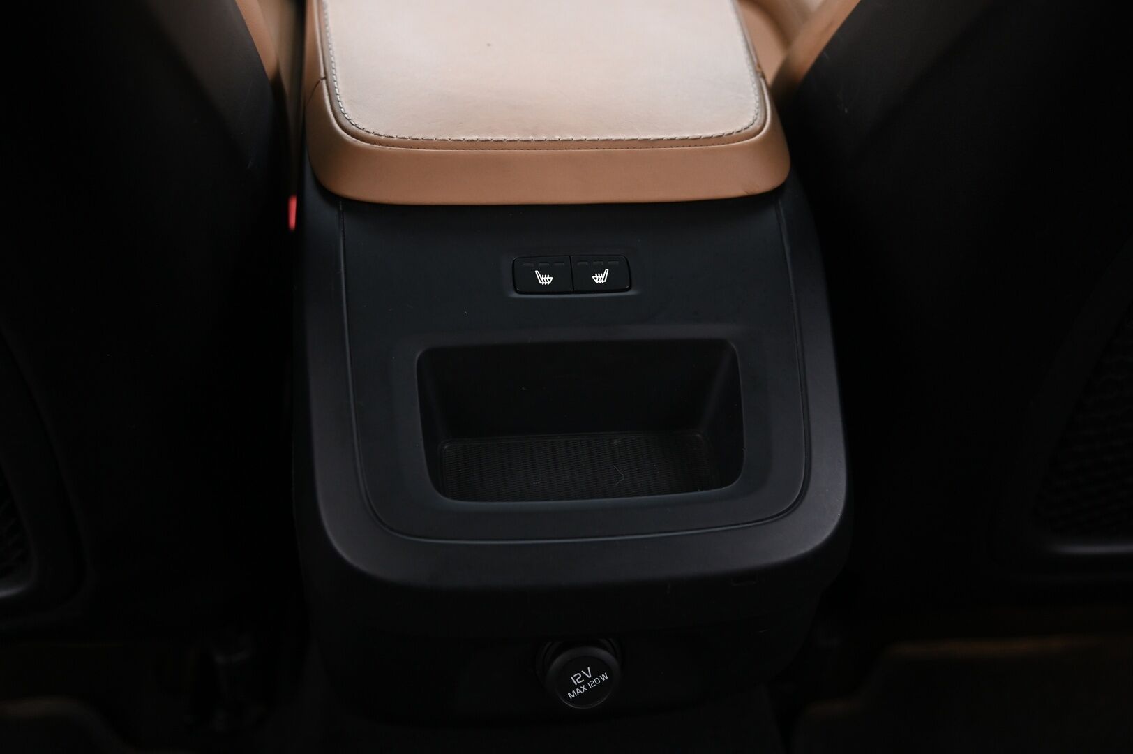 Volvo V90 2017 D5 AWD Inscription aut - | Bowers&Wilkins | Panorama | ACC | Ilmastoidut penkit | Vetokoukku | HUD | Webasto | Ei-adblue | LED | 2x renkaat&vanteet | 