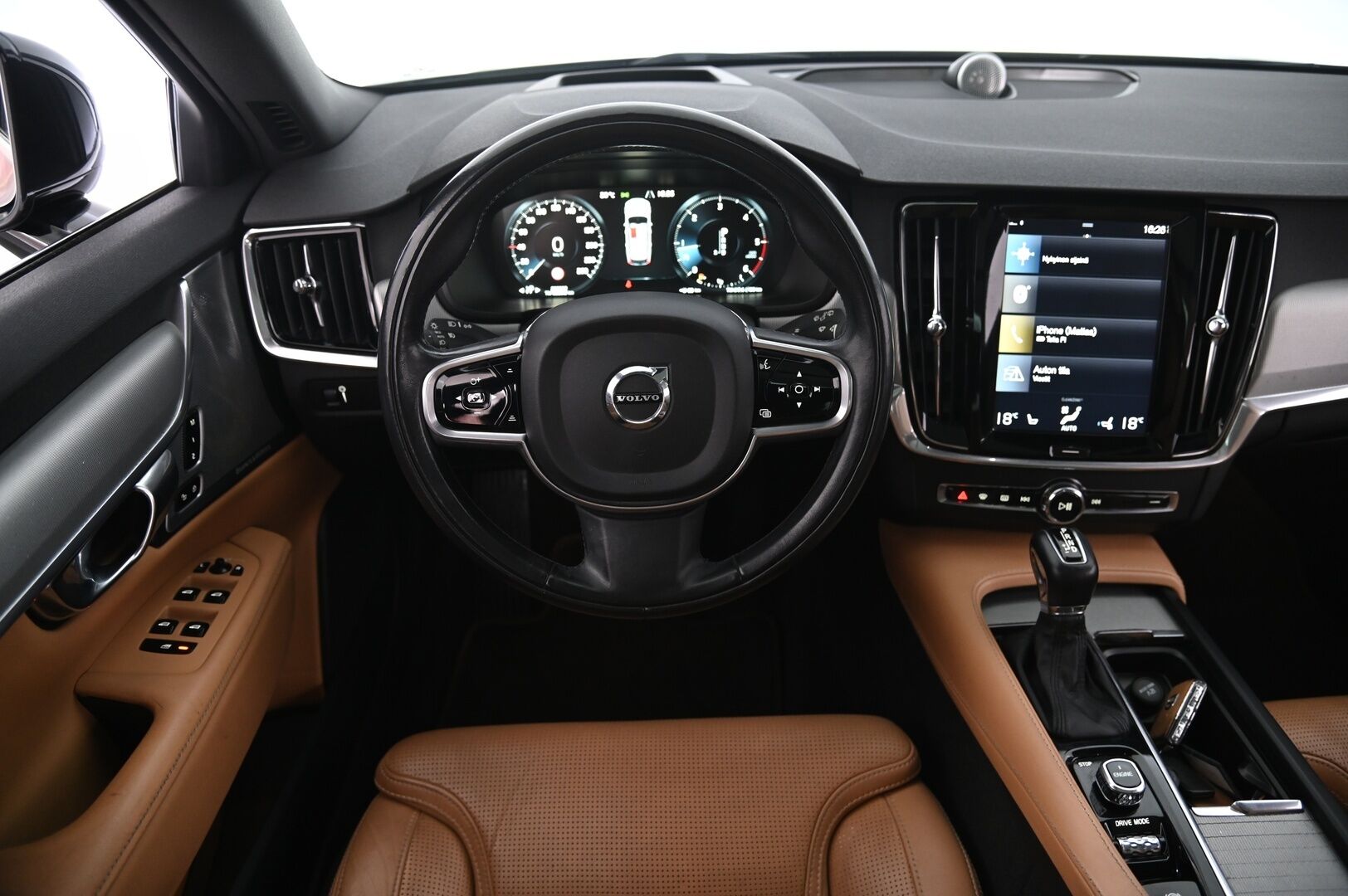 Volvo V90 2017 D5 AWD Inscription aut - | Bowers&Wilkins | Panorama | ACC | Ilmastoidut penkit | Vetokoukku | HUD | Webasto | Ei-adblue | LED | 2x renkaat&vanteet | 