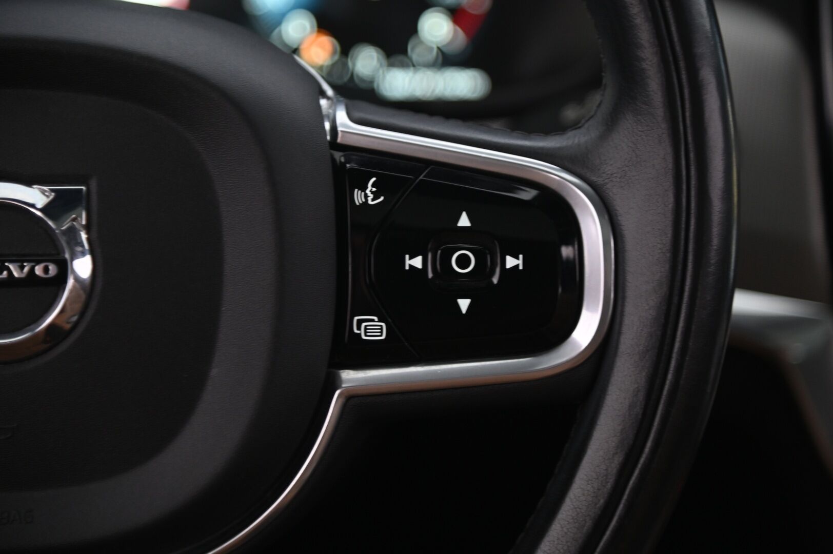 Volvo V90 2017 D5 AWD Inscription aut - | Bowers&Wilkins | Panorama | ACC | Ilmastoidut penkit | Vetokoukku | HUD | Webasto | Ei-adblue | LED | 2x renkaat&vanteet | 
