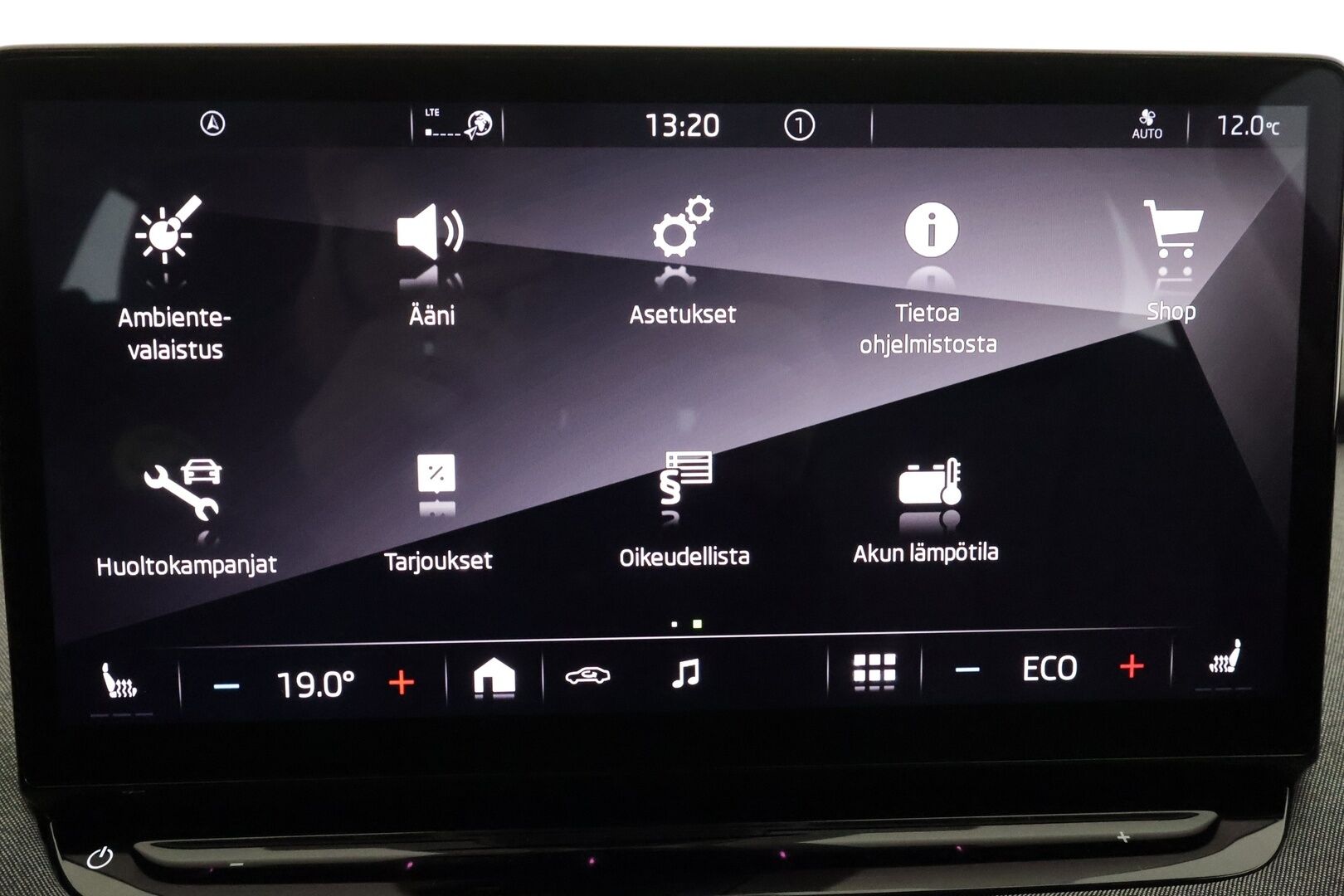 Skoda Enyaq 2022 60 iV * ILP / ACC / Matrix-LED / P.kamera / Muistipenkki / Navi / Kaistavahti / Keyless * - 1-om Suomi-auto / Kahdet renkaat