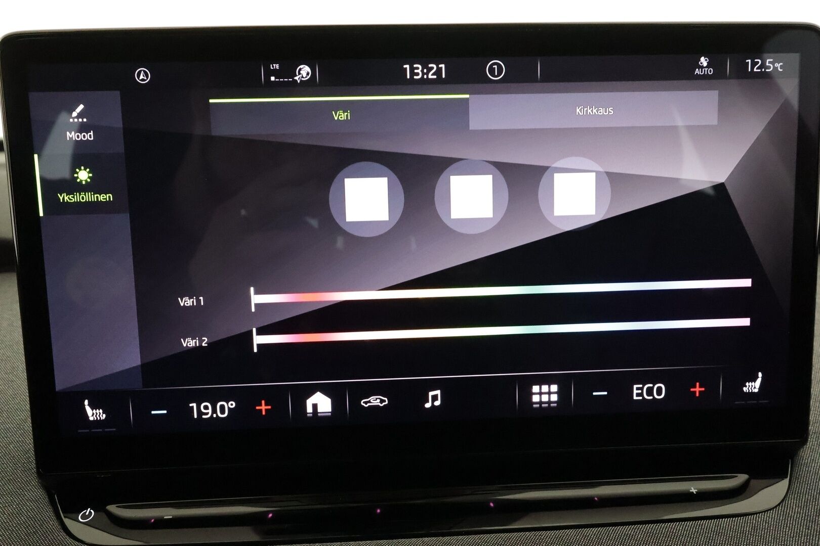 Skoda Enyaq 2022 60 iV * ILP / ACC / Matrix-LED / P.kamera / Muistipenkki / Navi / Kaistavahti / Keyless * - 1-om Suomi-auto / Kahdet renkaat