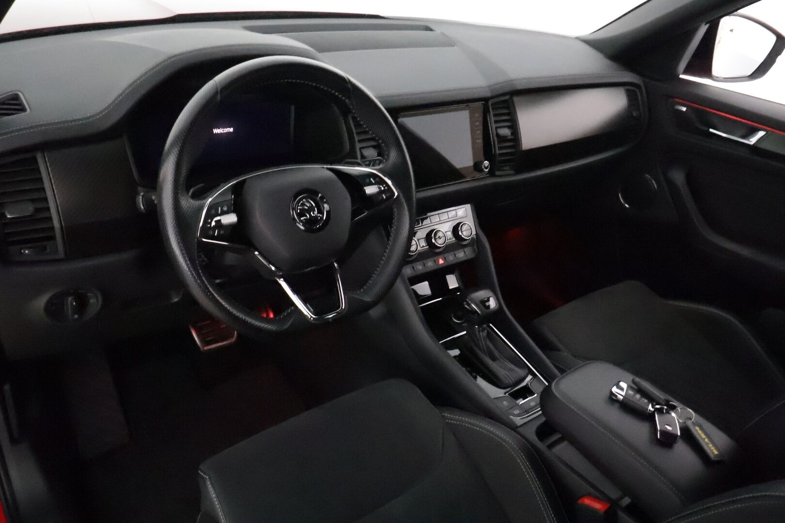 Skoda Kodiaq 2022 1.5 TSI ACT SportLine DSG Autom. * Adapt.Vakkari / Webasto / Canton / Matrix LED / Muistipenkki / 360-Kamera - Suomi-auto / Kahdet renkaat aluvanteilla / Juuri tullut Tampereelle!