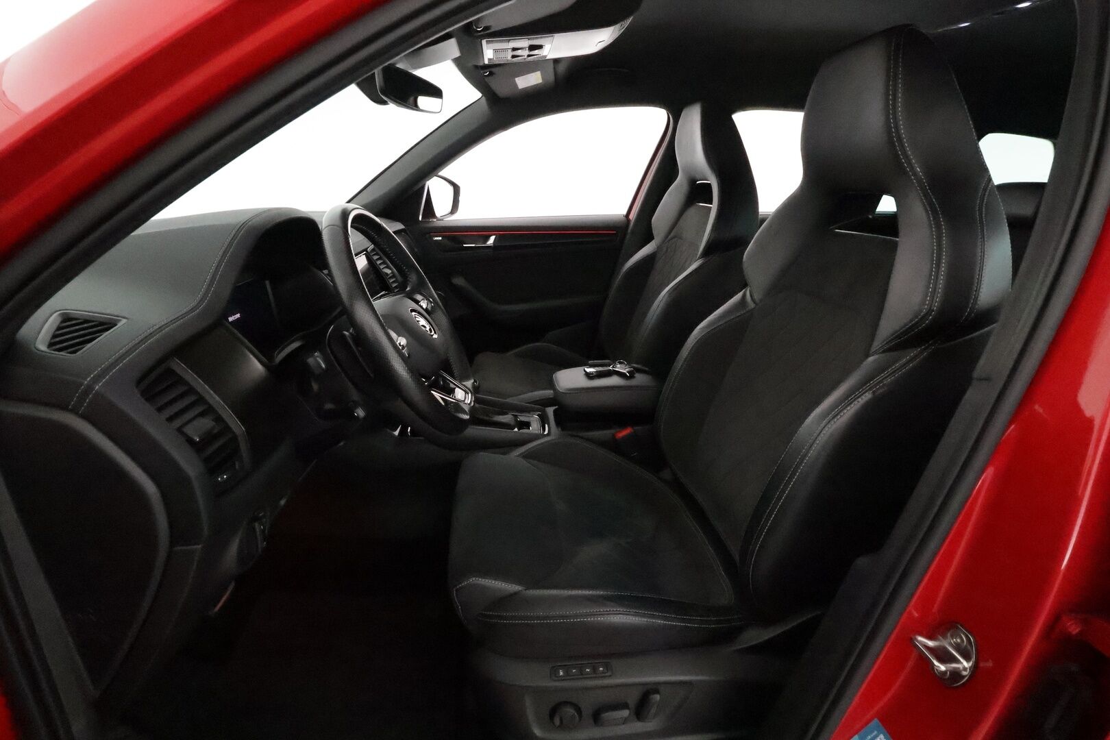 Skoda Kodiaq 2022 1.5 TSI ACT SportLine DSG Autom. * Adapt.Vakkari / Webasto / Canton / Matrix LED / Muistipenkki / 360-Kamera - Suomi-auto / Kahdet renkaat aluvanteilla / Juuri tullut Tampereelle! - Osta nyt, maksa vasta ensi vuonna