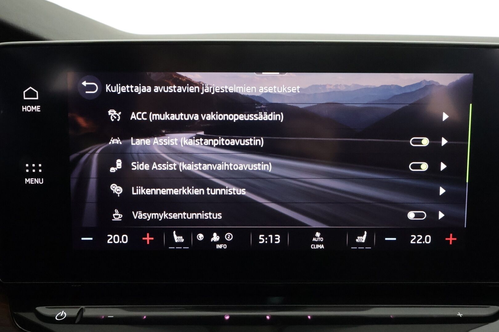 Skoda Octavia 2022 Combi 2.0 TDI 150 4x4 Scout DSG  *Acc / Webasto / Panorama / Matrix LED / P.Kamera / Keyless / Navi * - 1.om Suomi auto / Kahdet renkaat - HULLUT JOULUT KORKOTARJOUS 2,49% 
