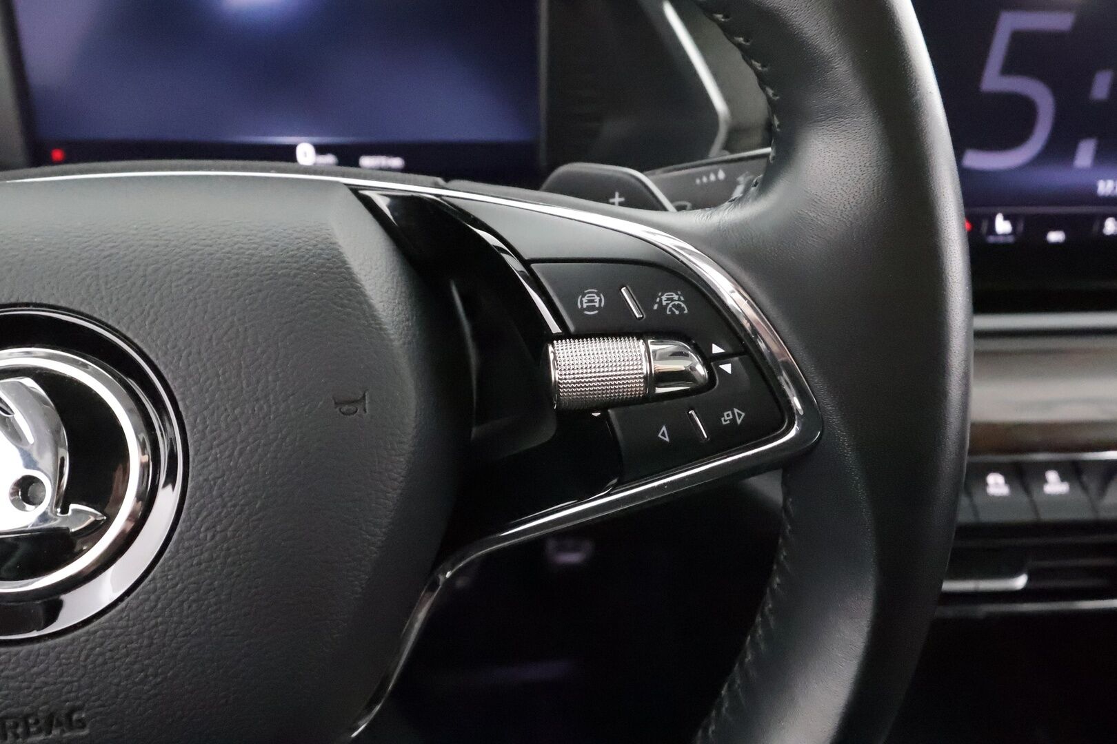 Skoda Octavia 2022 Combi 2.0 TDI 150 4x4 Scout DSG  *Acc / Webasto / Panorama / Matrix LED / P.Kamera / Keyless / Navi * - 1.om Suomi auto / Kahdet renkaat - HULLUT JOULUT KORKOTARJOUS 2,49% 