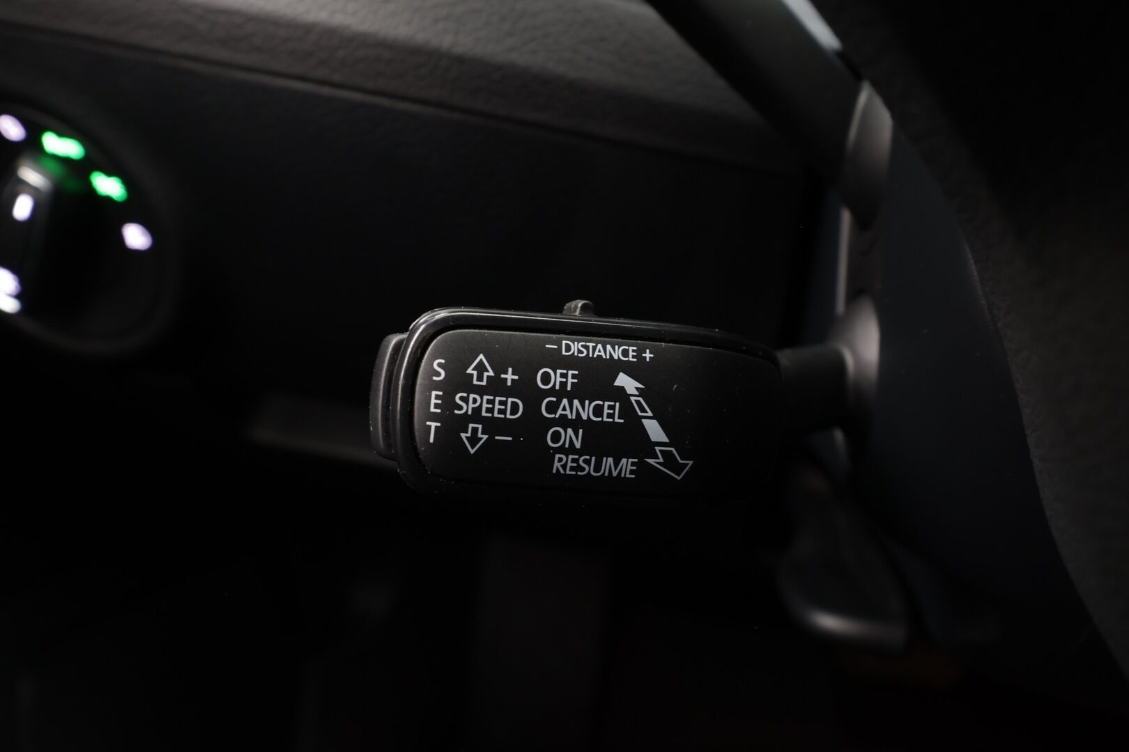 Skoda Superb 2021 Combi 2,0 TDI 150 Ambition DSG * ACC / P.kamera / LED / Digimittaristo / KeylessGo / Sähköluukku * - 1.Om Suomi-auto / Kahdet renkaat aluvanteilla