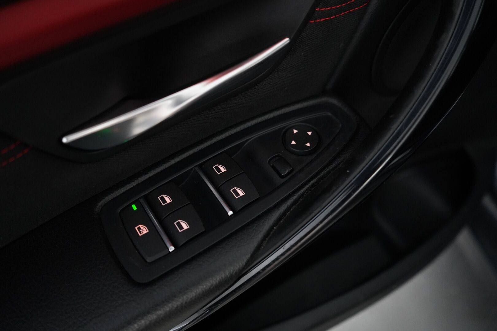 BMW 330 2017 F31 Touring 330d A *HUD / ACC / Panorama / S.kontti / S.koukku* - Kahdet renkaat BMW aluilla / Seuraava katsastus vasta 21.9.2027 / Säntilliset huollot