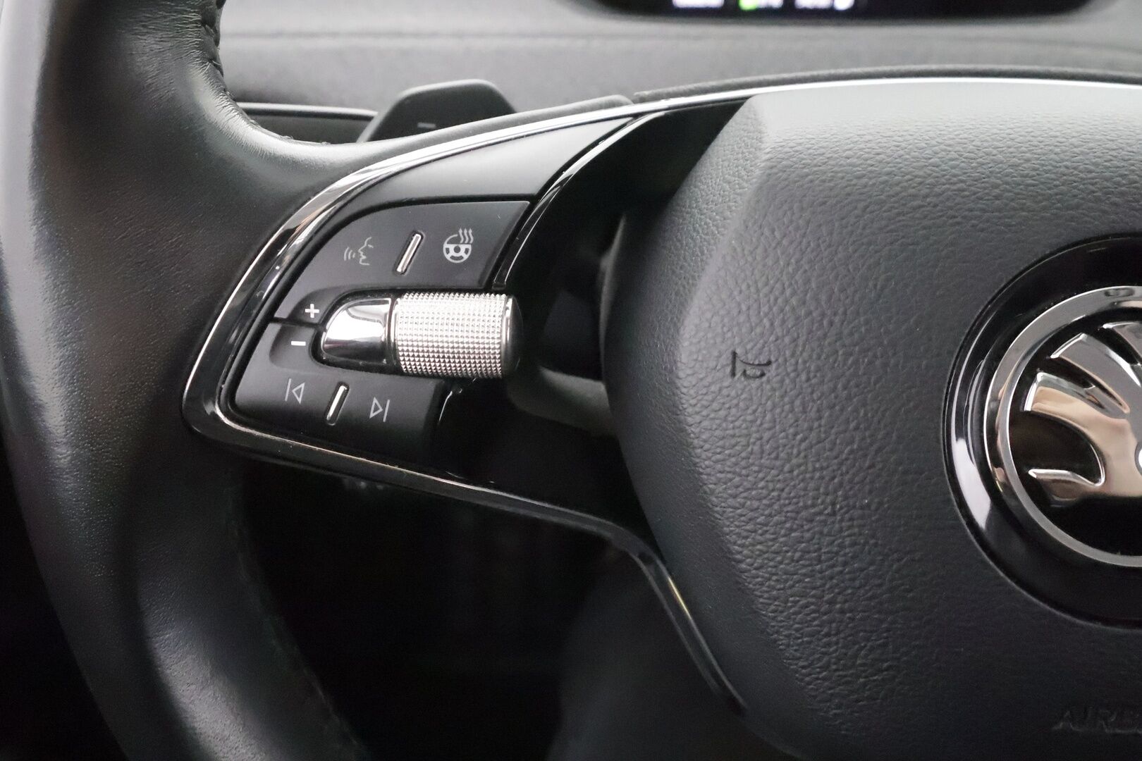 Skoda Enyaq 2022 80 Launch Edition iV - | ACC | ILP | Koukku | Puolinahat | P.kamera | Side Assist | Lane Assist | Keyless | Sähk. takaluukku | 2x renkaat aluin | 1-om suomiauto | 