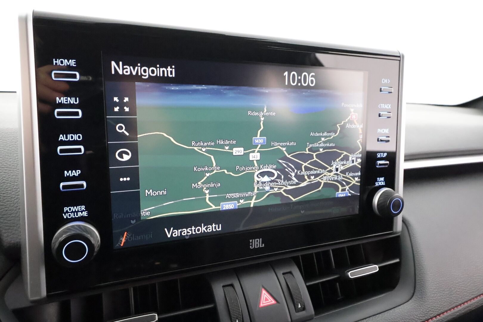 Toyota RAV4 Plug-in 2022 Hybrid 2,5 AWD-i Premium * HUD / JBL / ACC / LED / P.Kamera / Ilmastoitu Muistipenkki / Navi / Koukku / Keyless * - 1-om Suomi-auto / Kahdet renkaat aluvanteilla / Merkkihuollot - HULLUT AVAJAISHULINAT KORKOTARJOUS 3,29 %