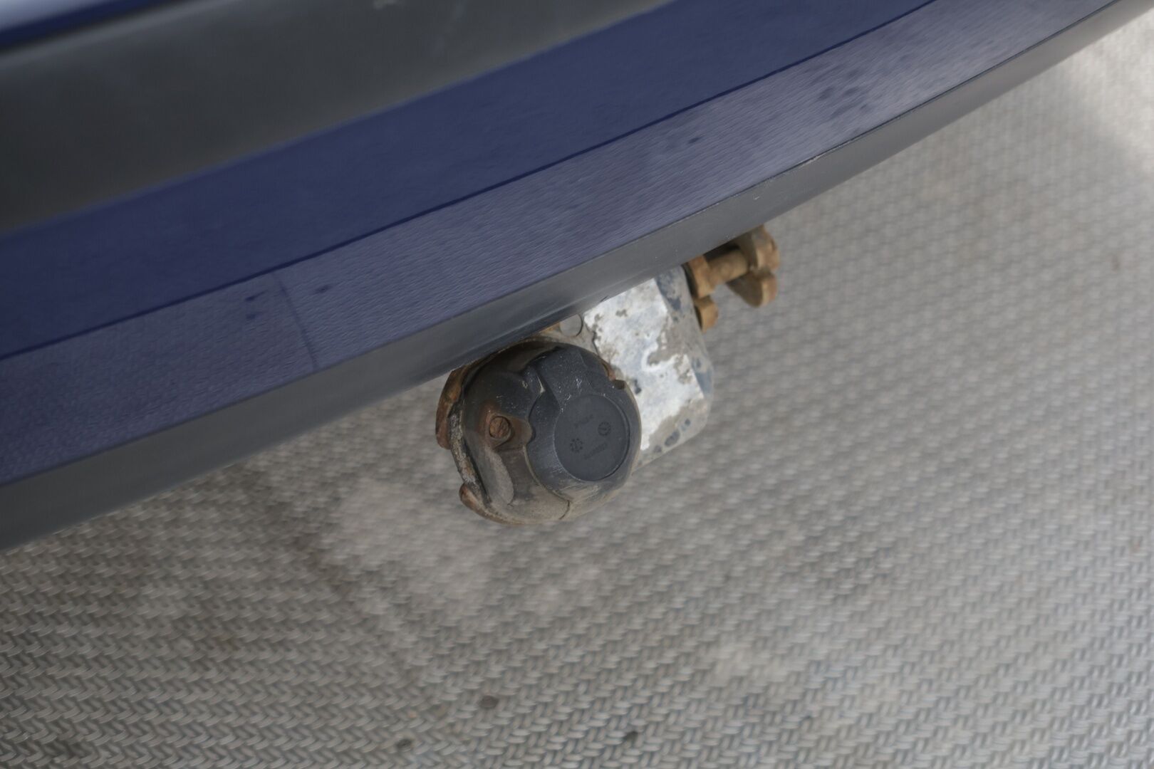 Volkswagen Passat 2003 4D PASSAT SEDAN 2.0-3BG/269 - YritysOutlet - Myydään vain yrityksille -* - *Ilmastointi / Vakionopeuden säädin / Kahdet renkaat*