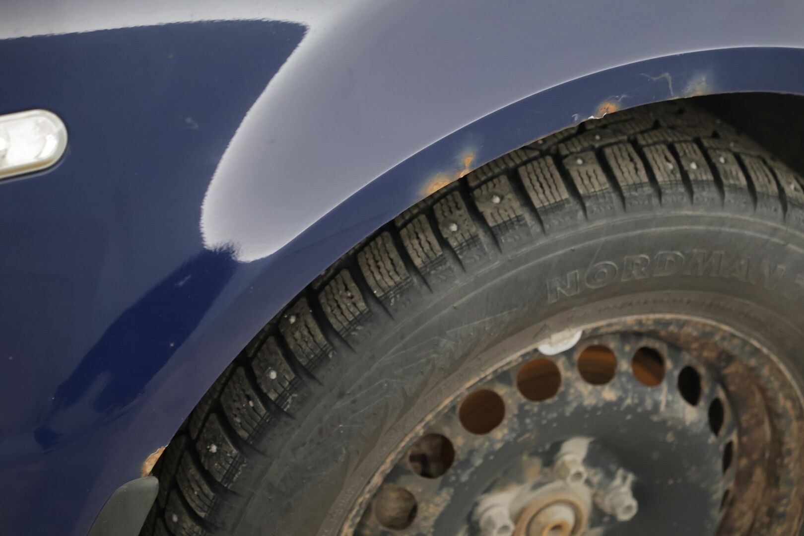 Volkswagen Passat 2003 4D PASSAT SEDAN 2.0-3BG/269 - YritysOutlet - Myydään vain yrityksille -* - *Ilmastointi / Vakionopeuden säädin / Kahdet renkaat*