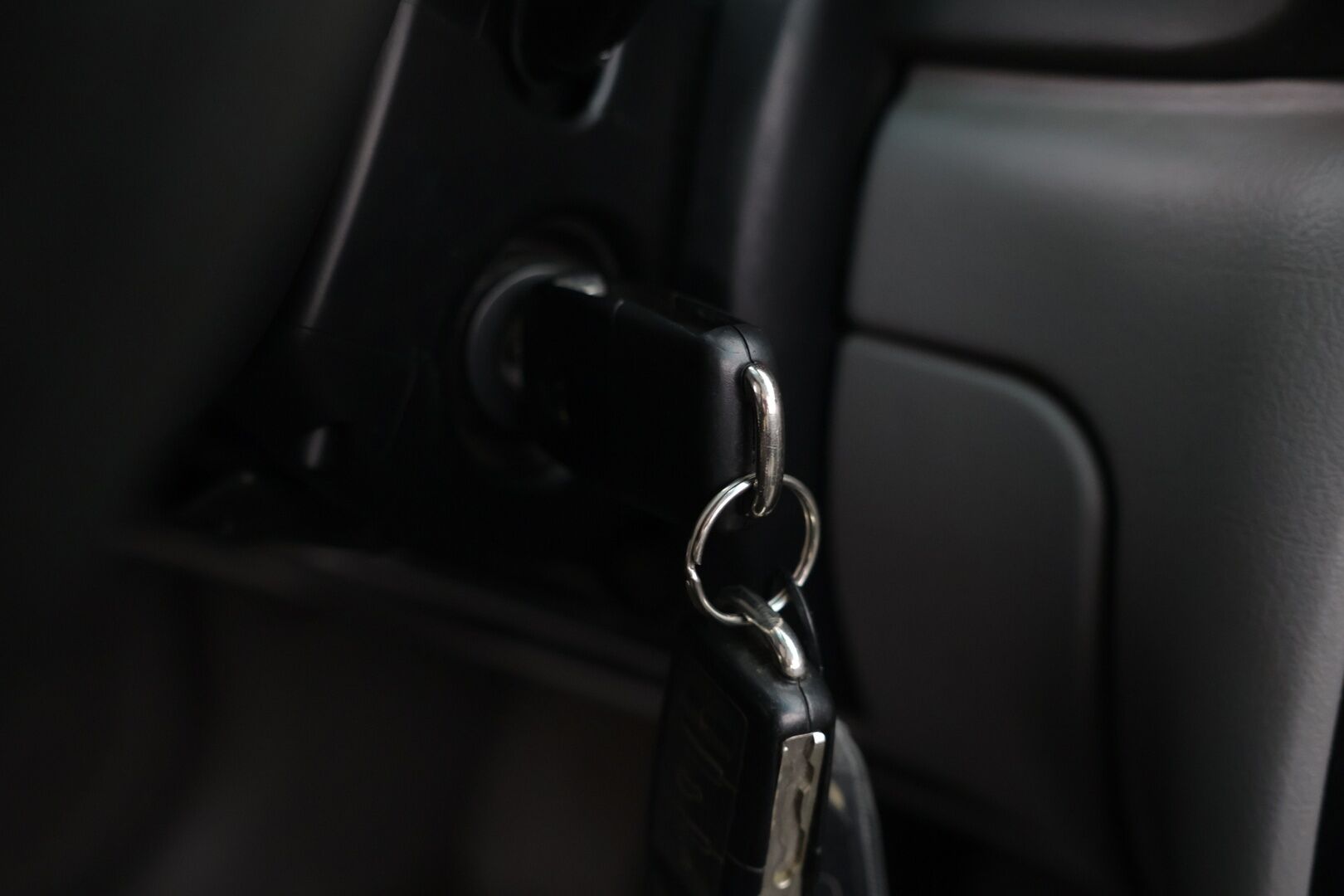 Volkswagen Passat 2003 4D PASSAT SEDAN 2.0-3BG/269 - YritysOutlet - Myydään vain yrityksille -* - *Ilmastointi / Vakionopeuden säädin / Kahdet renkaat*