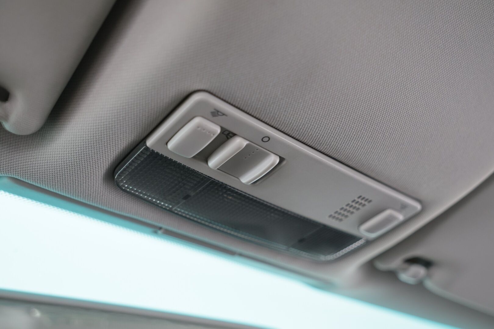 Volkswagen Passat 2003 4D PASSAT SEDAN 2.0-3BG/269 - YritysOutlet - Myydään vain yrityksille -* - *Ilmastointi / Vakionopeuden säädin / Kahdet renkaat*