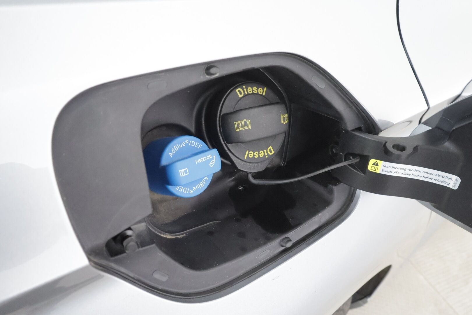 Volkswagen Passat 2022 Variant Comfort Business 2,0 TDI EVO SCR 110 kW DSG * ACC / Webasto / IQ-Light / P.tutkat / Apple&Android * - 1.Om Suomi-auto / Merkkihuollettu / Kahdet Renkaat