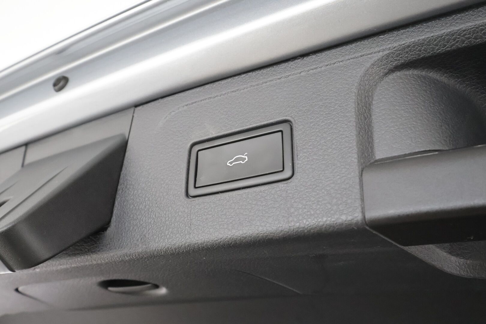 Volkswagen Passat 2022 Variant Comfort Business 2,0 TDI EVO SCR 110 kW DSG * ACC / Webasto / IQ-Light / P.tutkat / Apple&Android * - 1.Om Suomi-auto / Merkkihuollettu / Kahdet Renkaat - HULLUT AVAJAISHULINAT KORKOTARJOUS 3,29 %