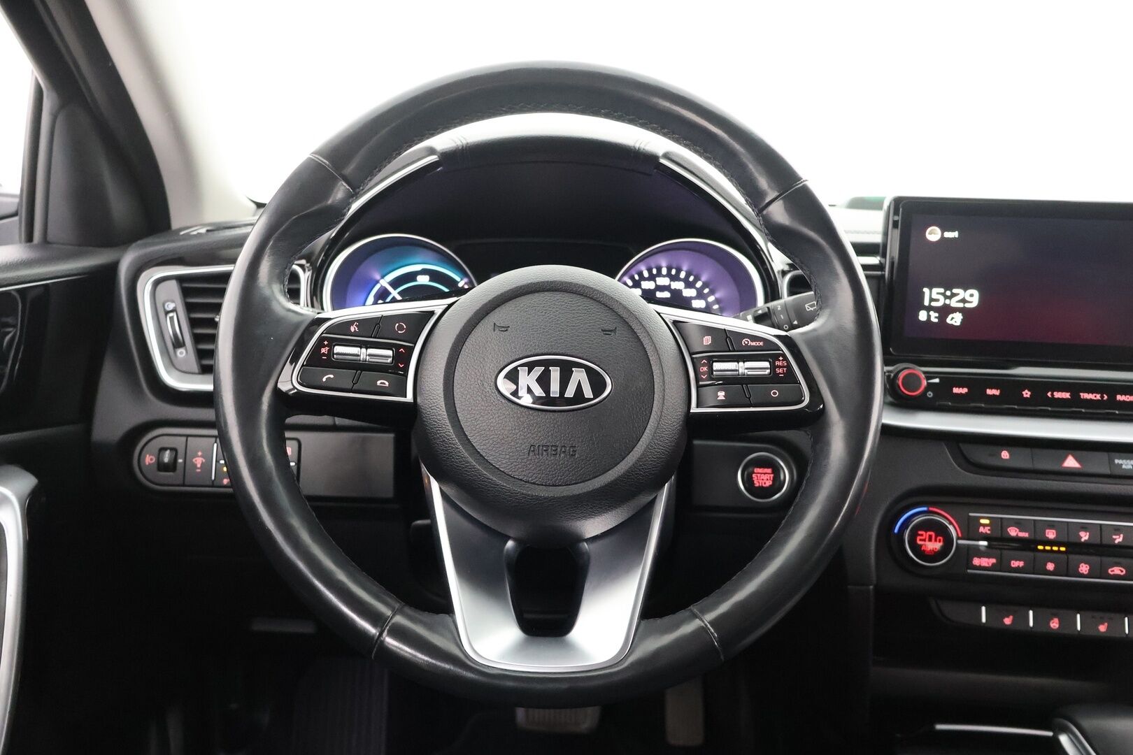 Kia Ceed 2021 1,6 GDI Plug-In Hybrid Business Premium SW DCT / Adapt. Vak / P-kamera / KeyLess / LED / Blis - Merkkiliikkeen huollot / 2x renkaat vanteilla / 