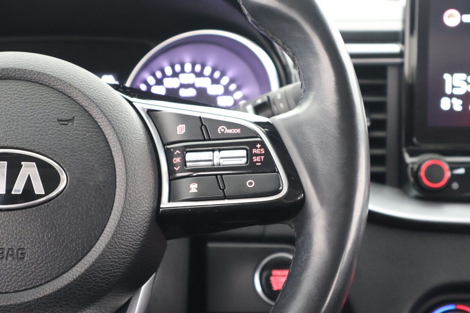 Kia Ceed 2021 1,6 GDI Plug-In Hybrid Business Premium SW DCT / Adapt. Vak / P-kamera / KeyLess / LED / Blis - Merkkiliikkeen huollot / 2x renkaat vanteilla / 