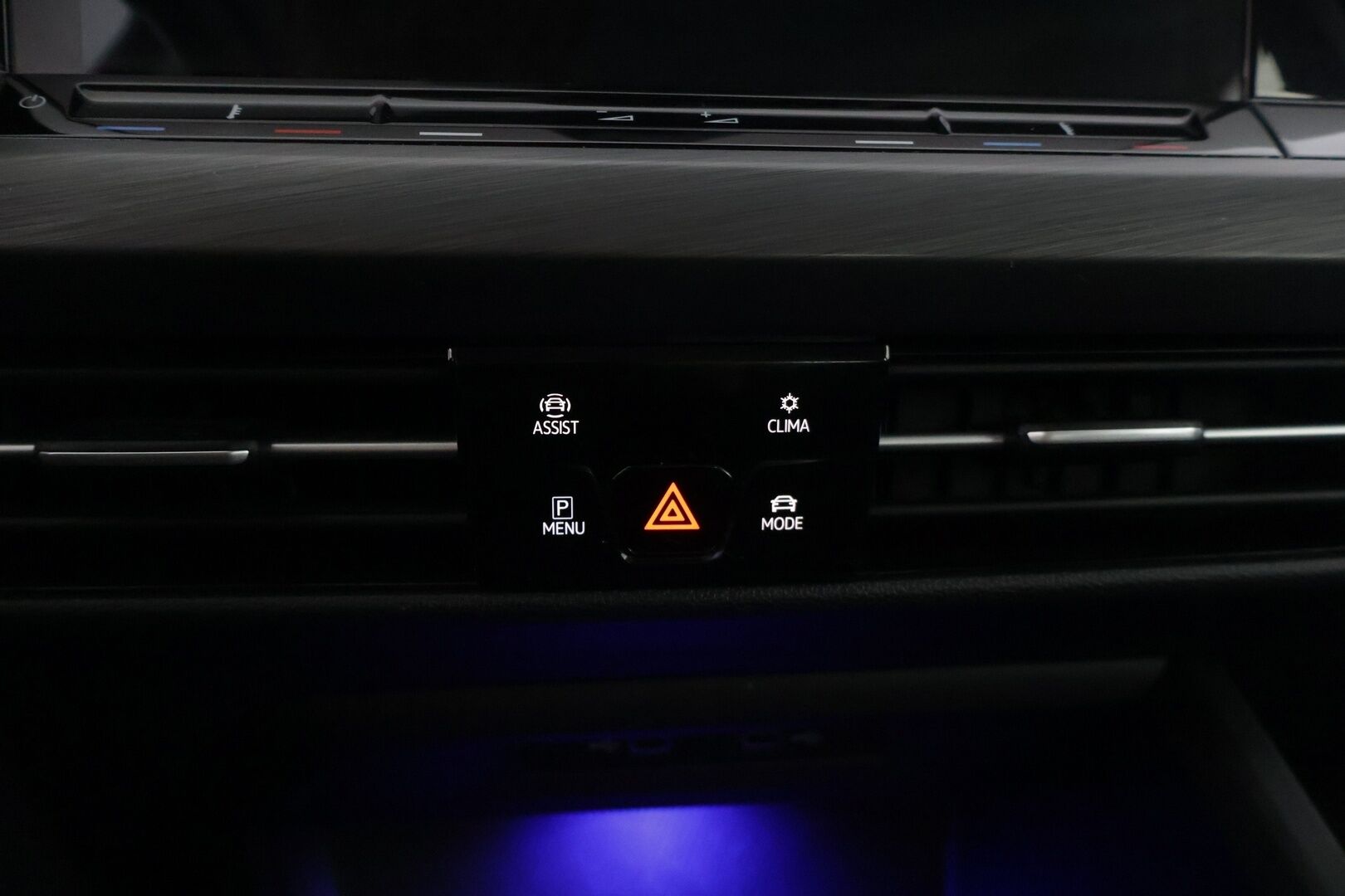 Volkswagen Golf 2021 GTE 180 kW (PHEV) DSG-automaatti * Hierova Muistipenkki / Adapt. Cruise / LED / Tutkat / Apple&Android / Navi* - * Vähän ajettu / Volkkarin omat aluvanteet * - HULLUT VÄLIPÄIVÄT KORKOTARJOUS 2,49%