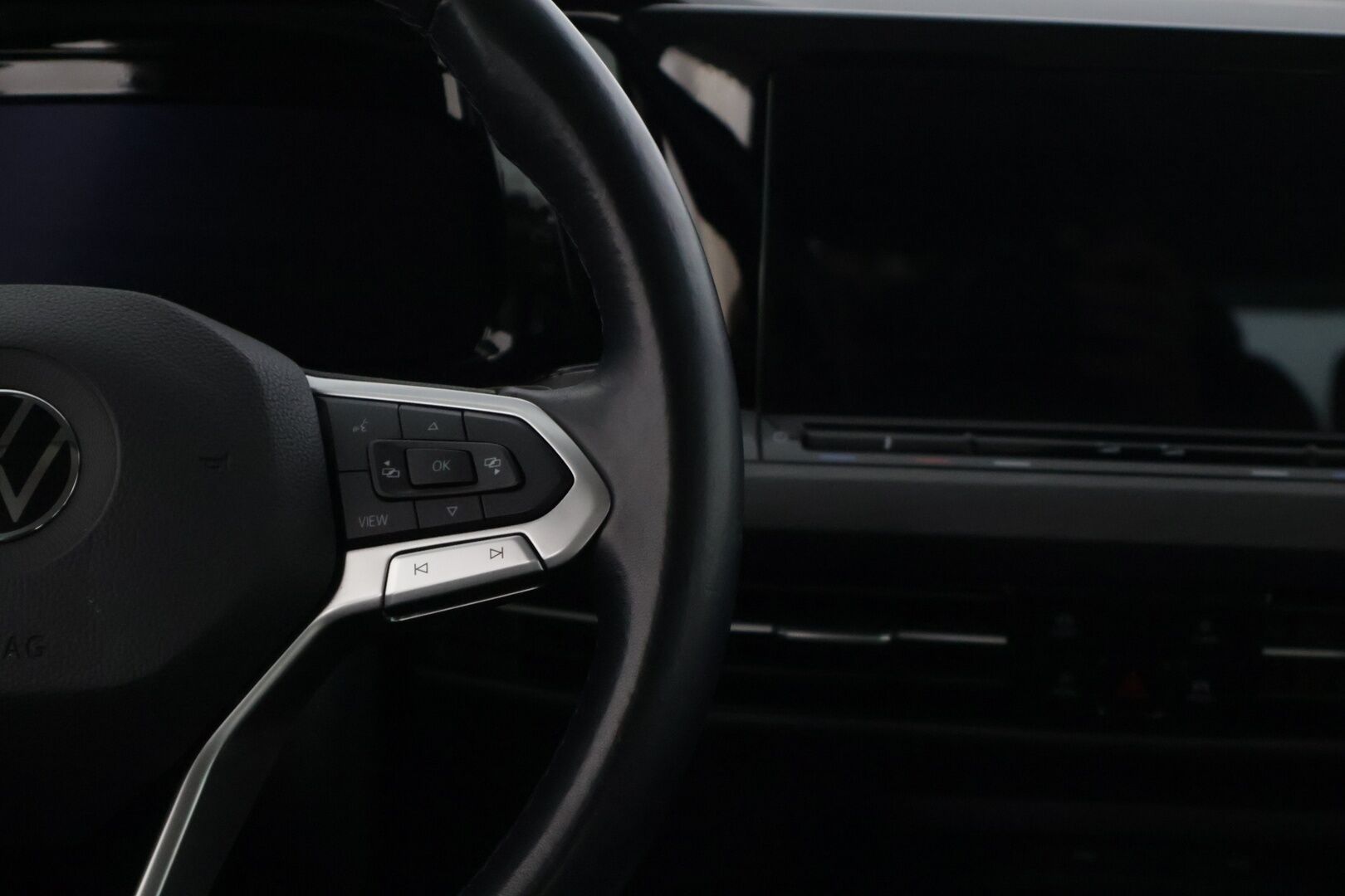 Volkswagen Golf 2021 GTE 180 kW (PHEV) DSG-automaatti * Hierova Muistipenkki / Adapt. Cruise / LED / Tutkat / Apple&Android / Navi* - * Vähän ajettu / Volkkarin omat aluvanteet * - HULLUT VÄLIPÄIVÄT KORKOTARJOUS 2,49%