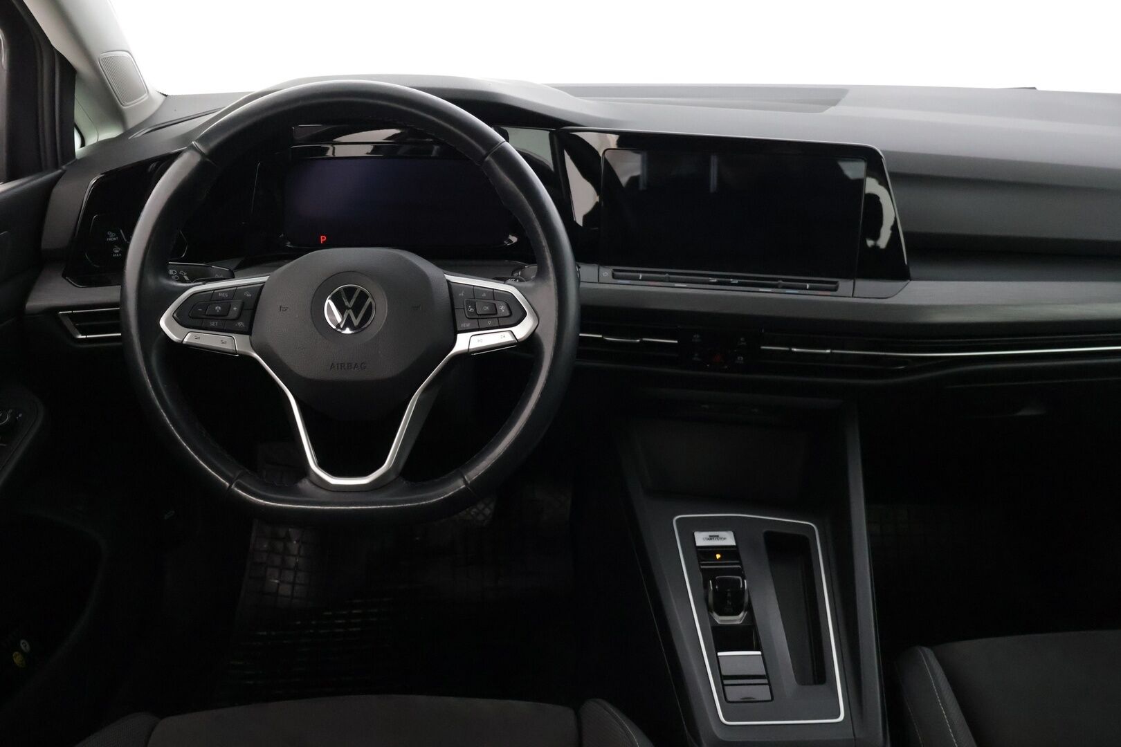 Volkswagen Golf 2021 Style eHybrid 150 kW (PHEV) DSG-automaatti * Hierova Muistipenkki / Adapt. Cruise / LED / Tutkat / Apple&Android / Navi* - * Vähän ajettu / Volkkarin omat aluvanteet / seuraava huolto 1/27 *