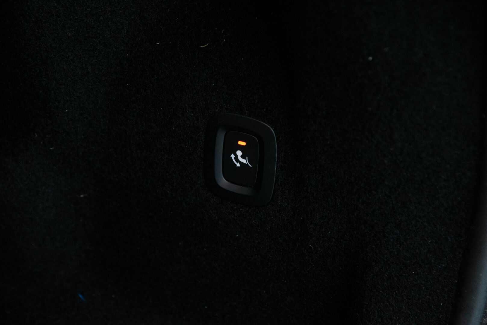 Volvo XC60 2020 T8 AWD Momentum aut / Panorama / Koukku / VOC / Adapt.vak / PA-lämmitin - Hihna vaihdettu/ Kahdet hyvät renkaat - HULLUT JOULUT KORKOTARJOUS 2,49% 