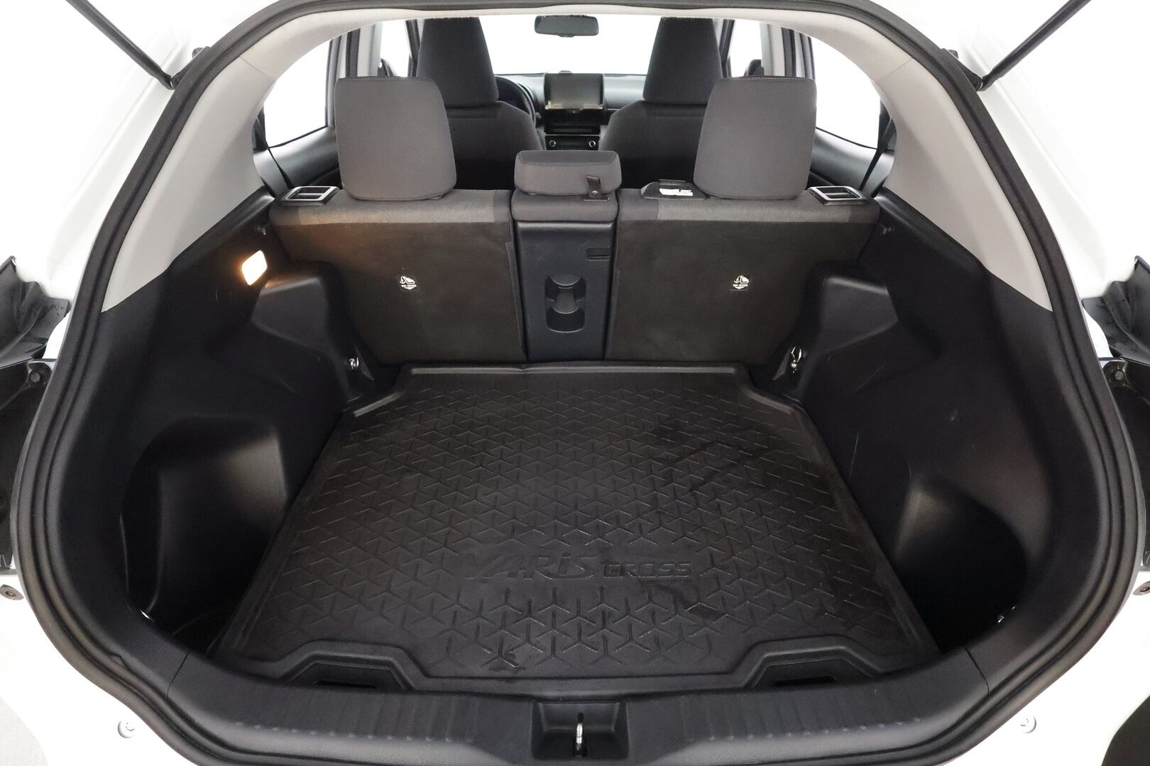 Toyota Yaris Cross 2022 1,5 Hybrid Active Business - | ACC | LED | P.kamera | Keyless | Lohko+sisälämmitin | Apple & Android | LTA | RSA | 2x renkaat aluin | 1-om suomiauto | ALV |