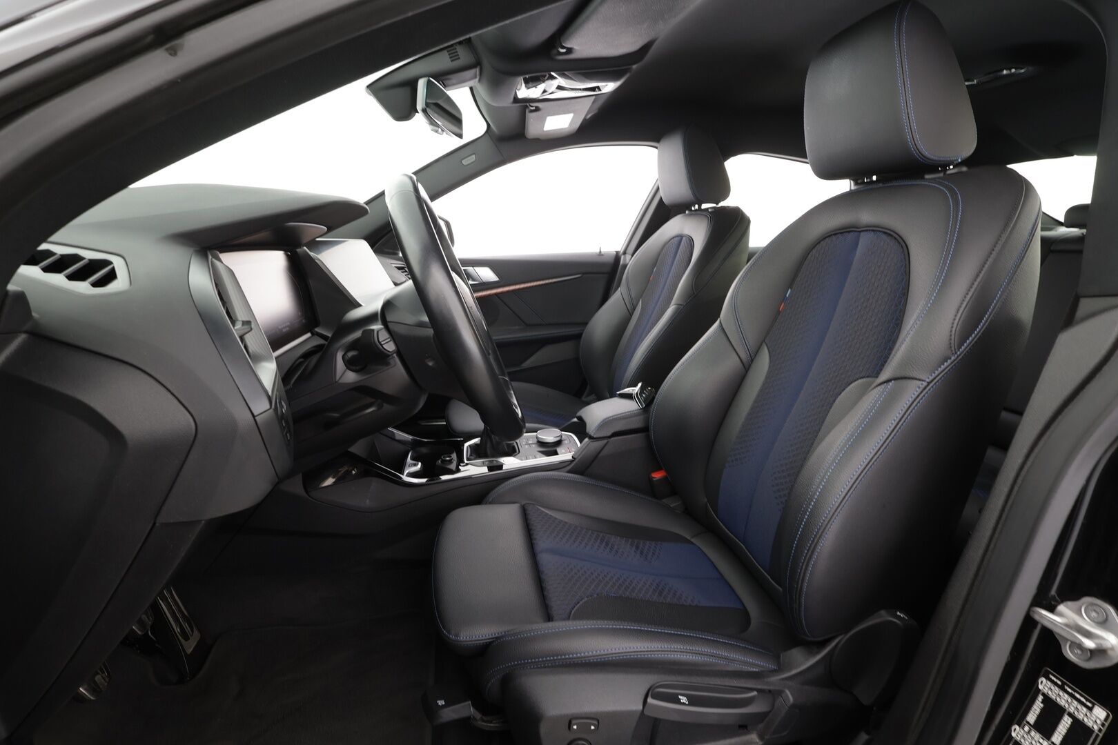 BMW 218 2022 F44 Gran Coupé 218i Business M Sport * Vakkari / Lohko / P.kamera / LED / Sporttipenkit / Apple&Android * - 1.Om Suomi-auto / Merkkihuollettu / Kahdet Renkaat