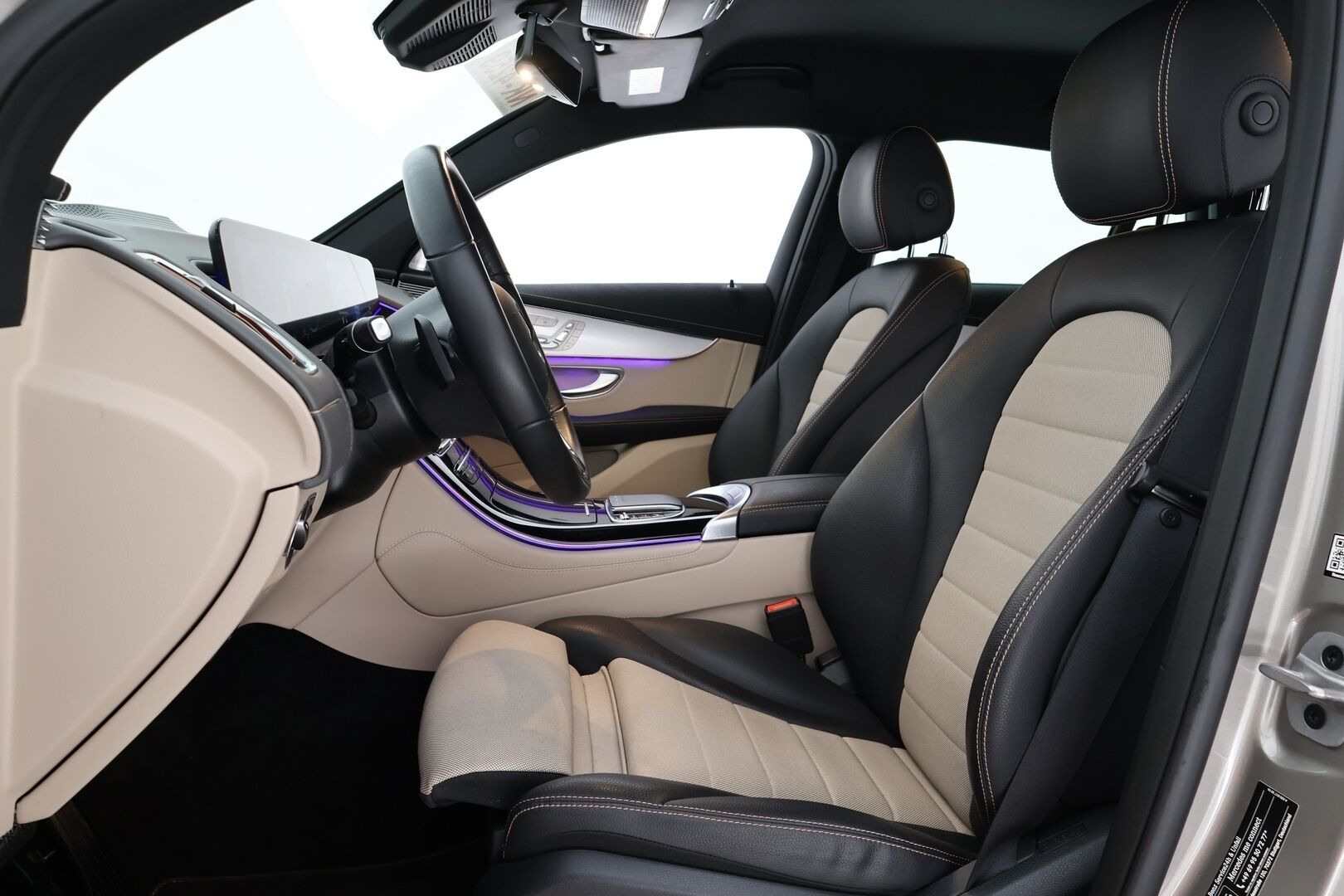 MERCEDES-BENZ EQC 2021 400 4Matic *AMG / ACC / Burmester / Muistipaketti / HUD / 360° Kamera / KeylessGO / DC Pikalaturi* - Juuri saapunut / Huippuvarusteet / AMG