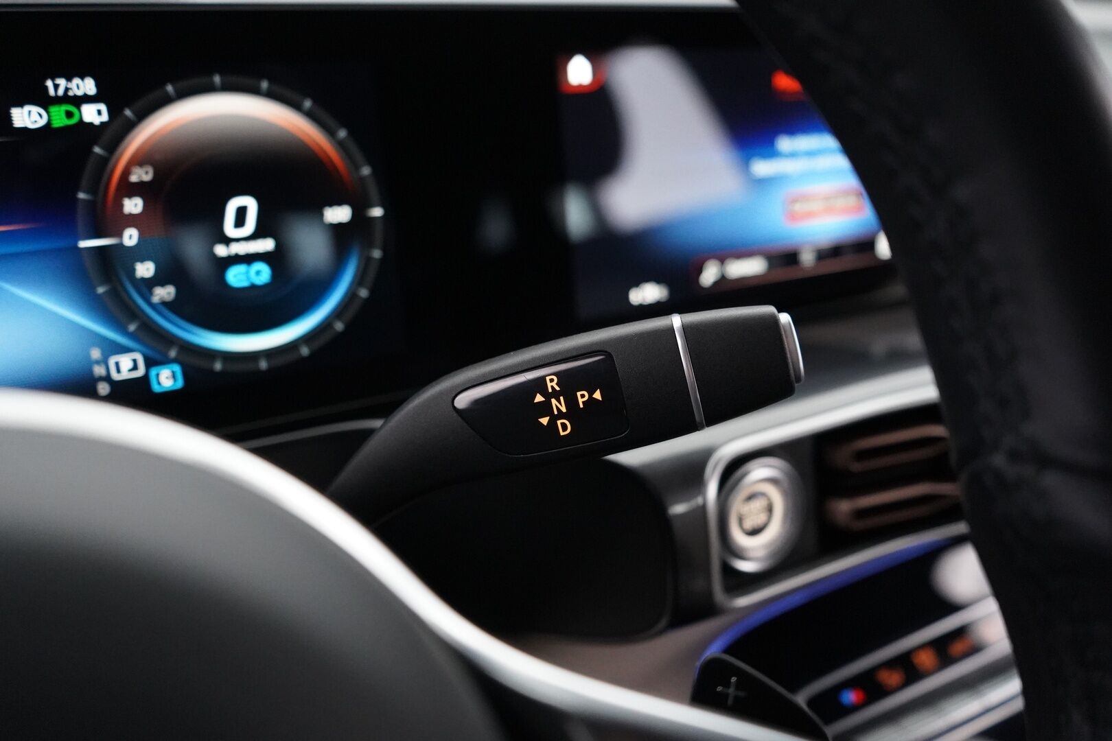 MERCEDES-BENZ EQC 2021 400 4Matic *AMG / ACC / Burmester / Muistipaketti / HUD / 360° Kamera / KeylessGO / DC Pikalaturi* - Juuri saapunut / Huippuvarusteet / AMG