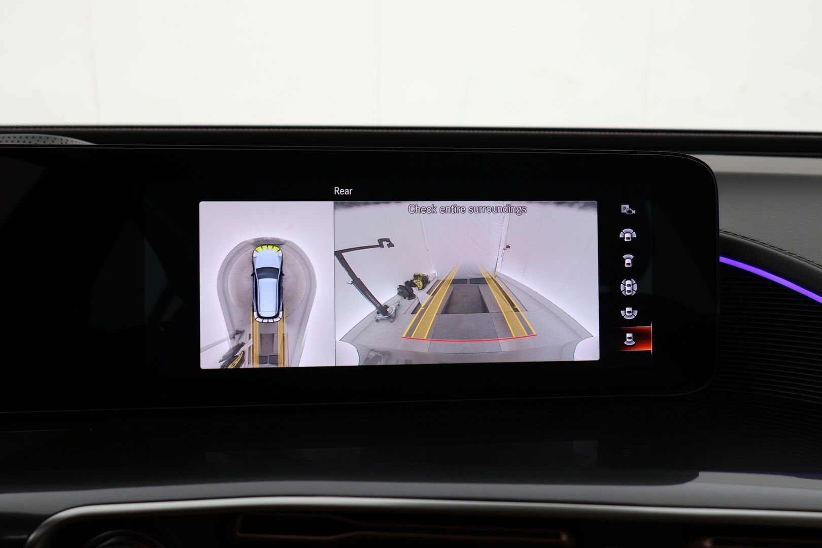 MERCEDES-BENZ EQC 2021 400 4Matic *AMG / ACC / Burmester / Muistipaketti / HUD / 360° Kamera / KeylessGO / DC Pikalaturi* - Juuri saapunut / Huippuvarusteet / AMG