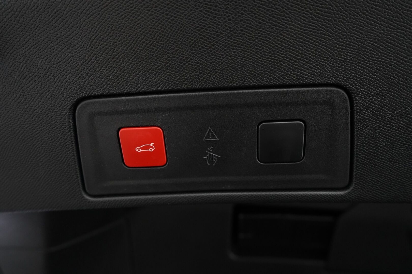 PEUGEOT 508 2021 PSE Hybrid4 360 EAT8-aut. AWD *Night Vision / 360° Kamera / Hierovat Etuistuimet / Muistipenkki / Focal Audio / ACC / KeylessGo* - KATSO MIHIN HARVINAISEEN HINTAAN! / Viimeisin huolto 5/2025 / Merkkihuollot / Kahdet renkaat ja vanteet