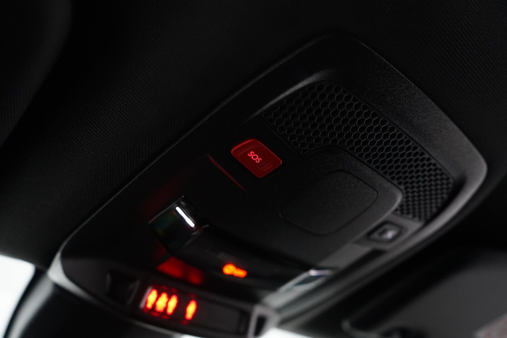 PEUGEOT 508 2021 PSE Hybrid4 360 EAT8-aut. AWD *ACC / 360 / Digimittaristo / Focal / Keyless* - HARVINAISEEN HINTAAN KIINTEÄLLÄ 3,29 % KOROLLA! - HULLUT AVAJAISHULINAT KORKOTARJOUS 3,29 %