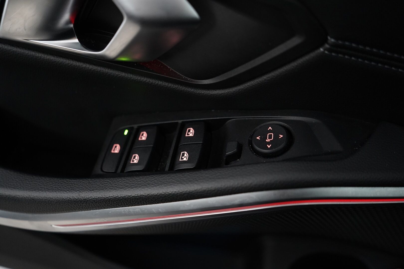 BMW 330 2020 G20 Sedan 330e Business Sport *ACC / Sähk.esilämmitin / Digimittaristo / Sporttipenkit / Shadowline / Navigointi / Tutkat* - Kahdet renkaat alumiinivantein / Juuri huollettu / 2x laturit - HULLU BLACKWEEK KORKOTARJOUS 2,49%