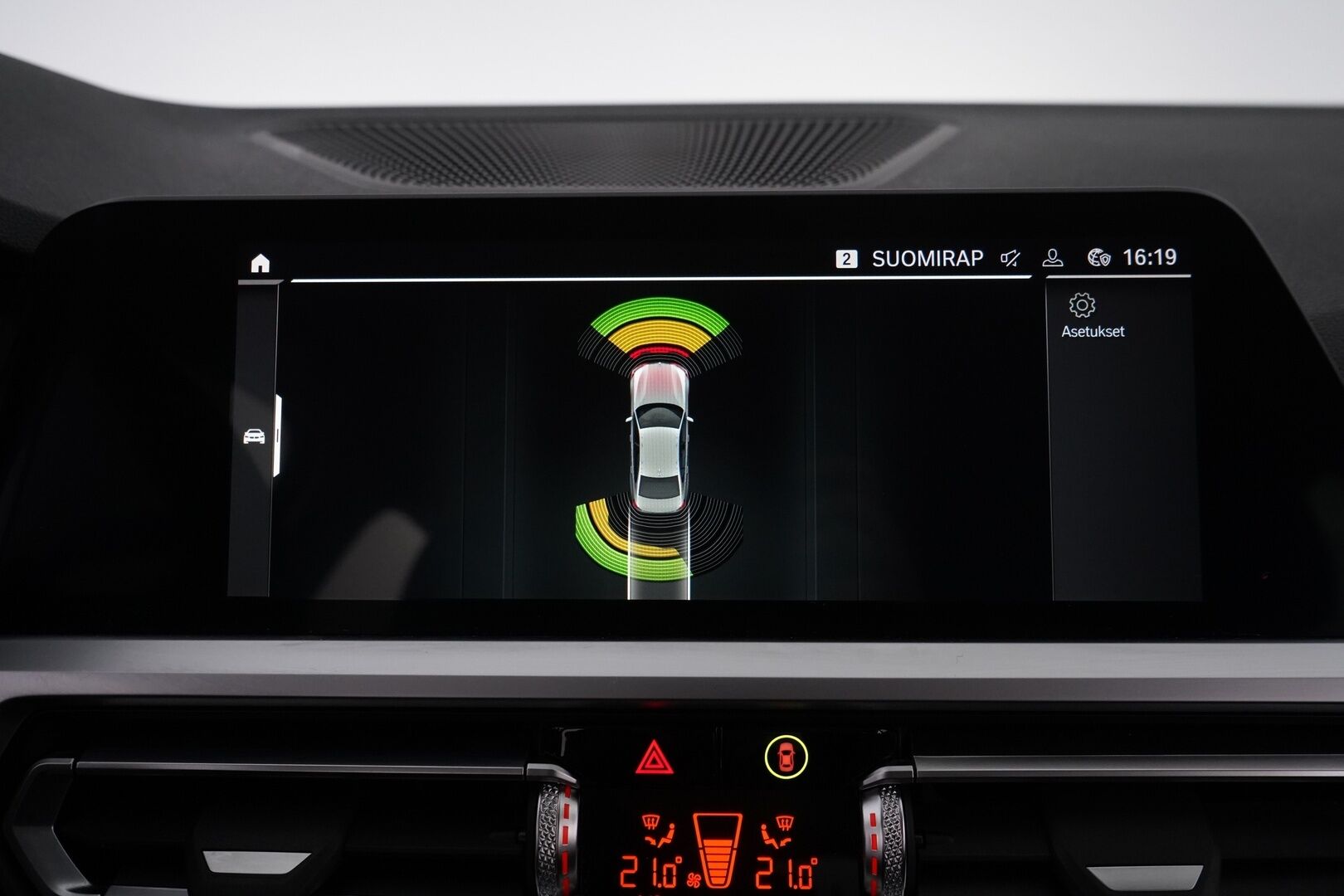 BMW 330 2020 G20 Sedan 330e Business Sport *ACC / Sähk.esilämmitin / Digimittaristo / Sporttipenkit / Shadowline / Navigointi / Tutkat* - Kahdet renkaat alumiinivantein / Juuri huollettu / 2x laturit - HULLU BLACKWEEK KORKOTARJOUS 2,49%