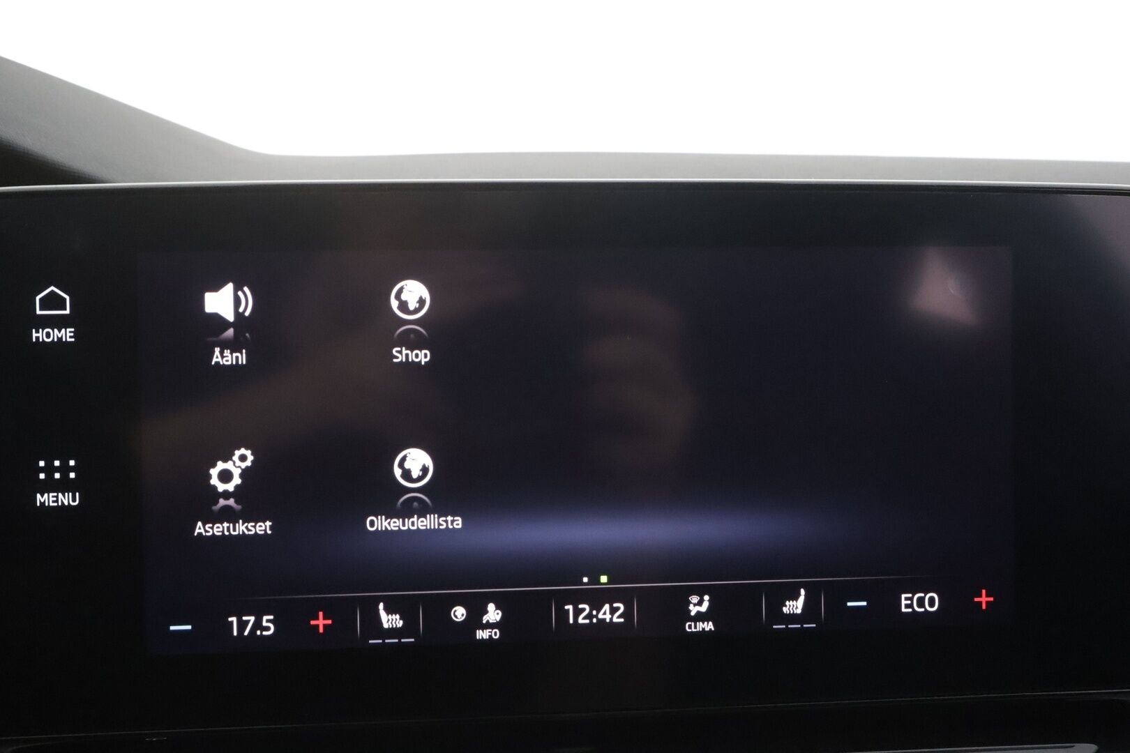 Skoda Octavia 2021 Combi 1.4 TSI PHEV Style iV DSG Autom. - | ACC | Webasto | Koukku | Skoda crystal Matrix LED | Muistipenkki | P.kamera | Puolinahat | Keyless | Apple&Android | Kahdet Renkaat | Merkkihuollettu |