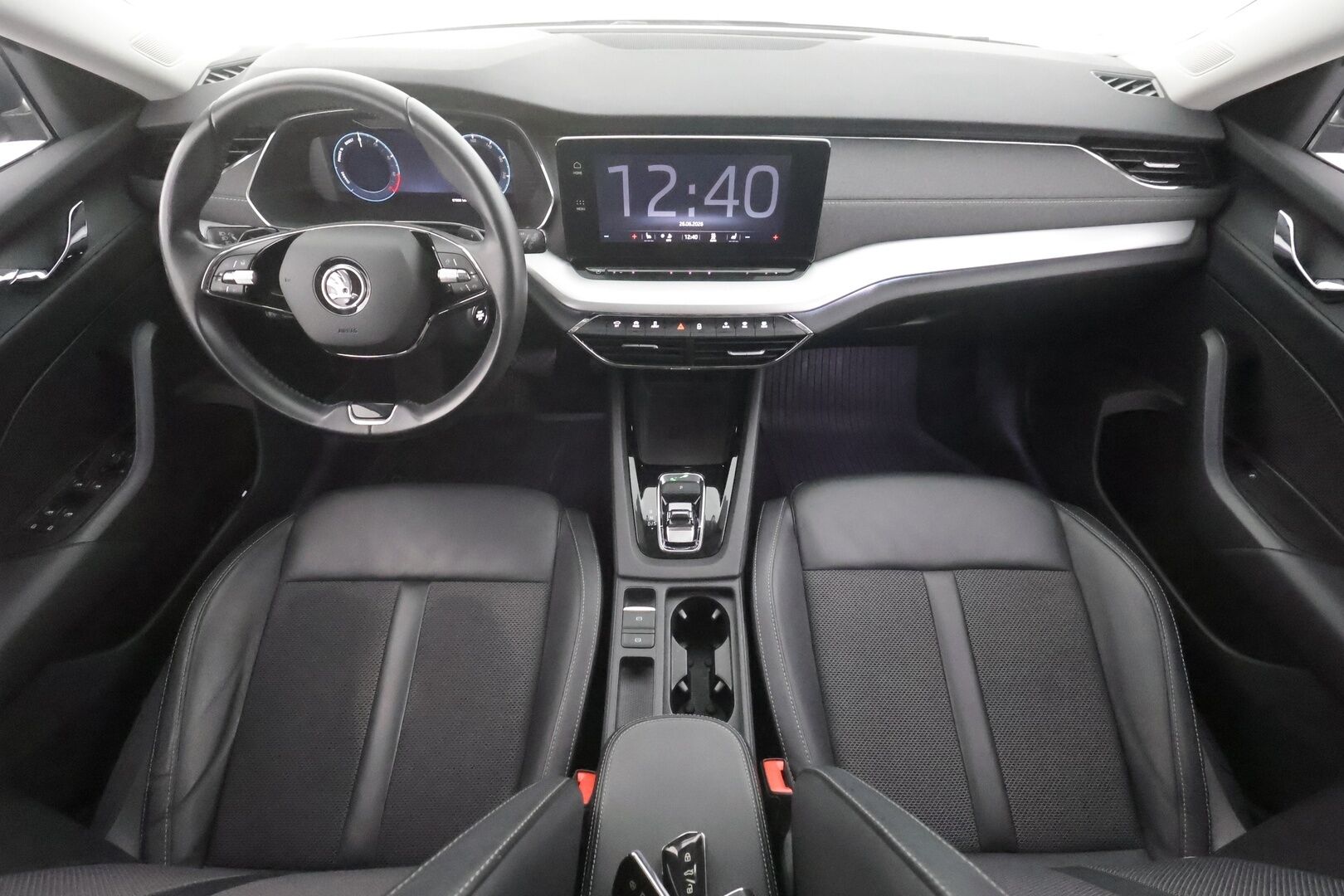 Skoda Octavia 2021 Combi 1.4 TSI PHEV Style iV DSG Autom. - | ACC | Webasto | Koukku | Skoda crystal Matrix LED | Muistipenkki | P.kamera | Puolinahat | Keyless | Apple&Android | Kahdet Renkaat | Merkkihuollettu |