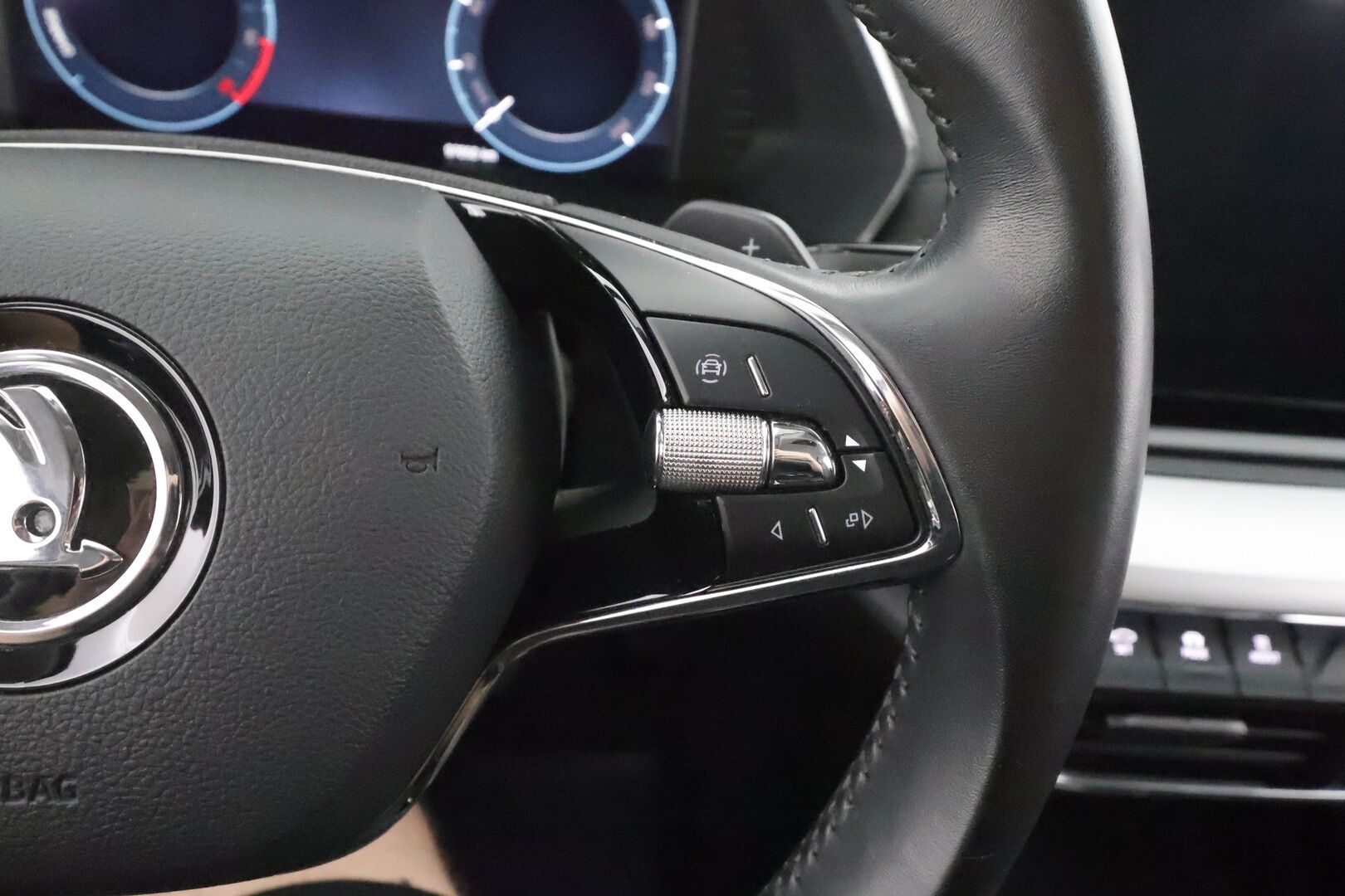 Skoda Octavia 2021 Combi 1.4 TSI PHEV Style iV DSG Autom. - | ACC | Webasto | Koukku | Skoda crystal Matrix LED | Muistipenkki | P.kamera | Puolinahat | Keyless | Apple&Android | Kahdet Renkaat | Merkkihuollettu |
