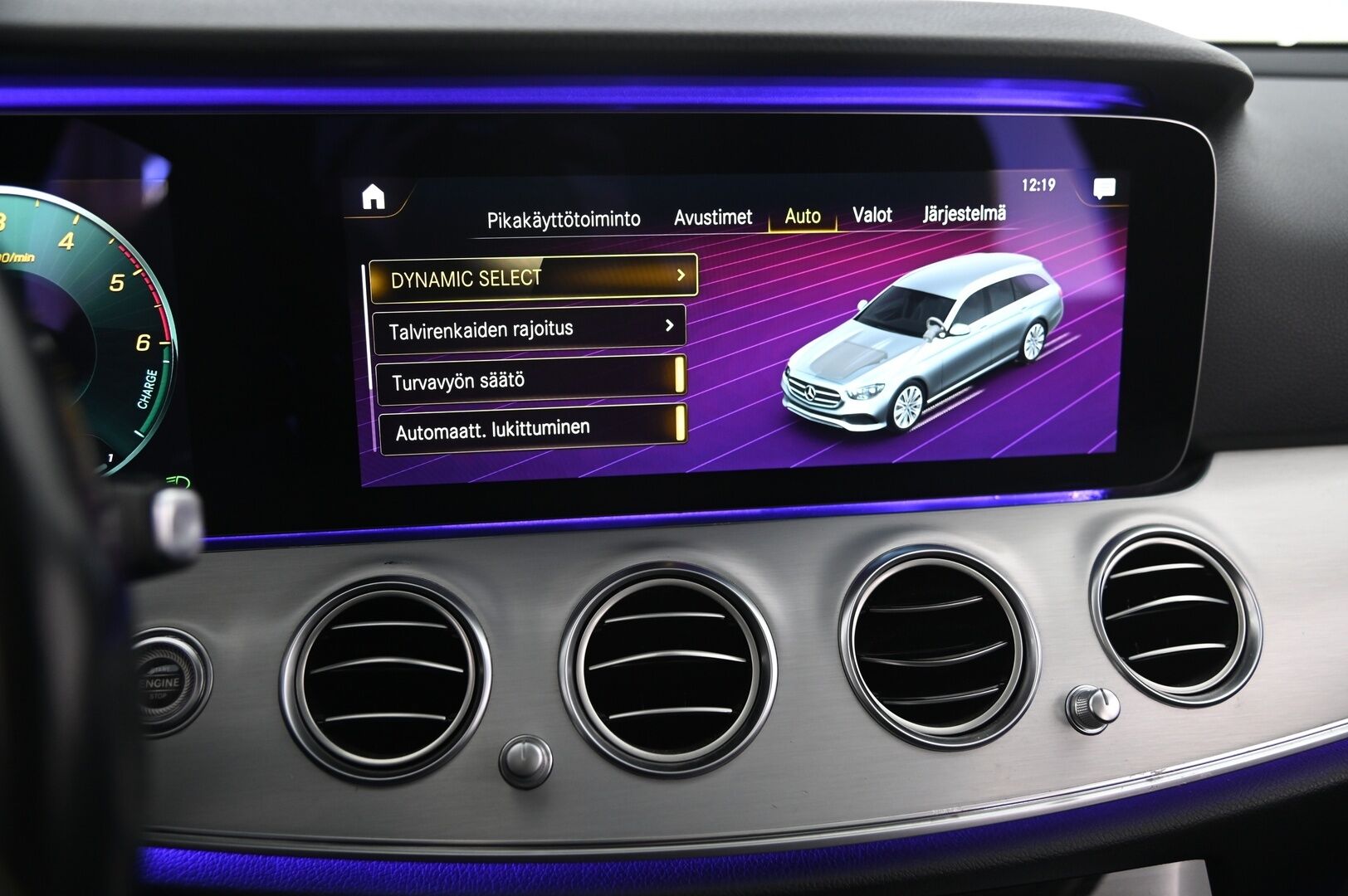 Mercedes-Benz E 2020 300 de 4Matic T A Business AMG EQ Power *Soh 89% / DTR+ / 360 kamera / Panorama / Adapt.vak*