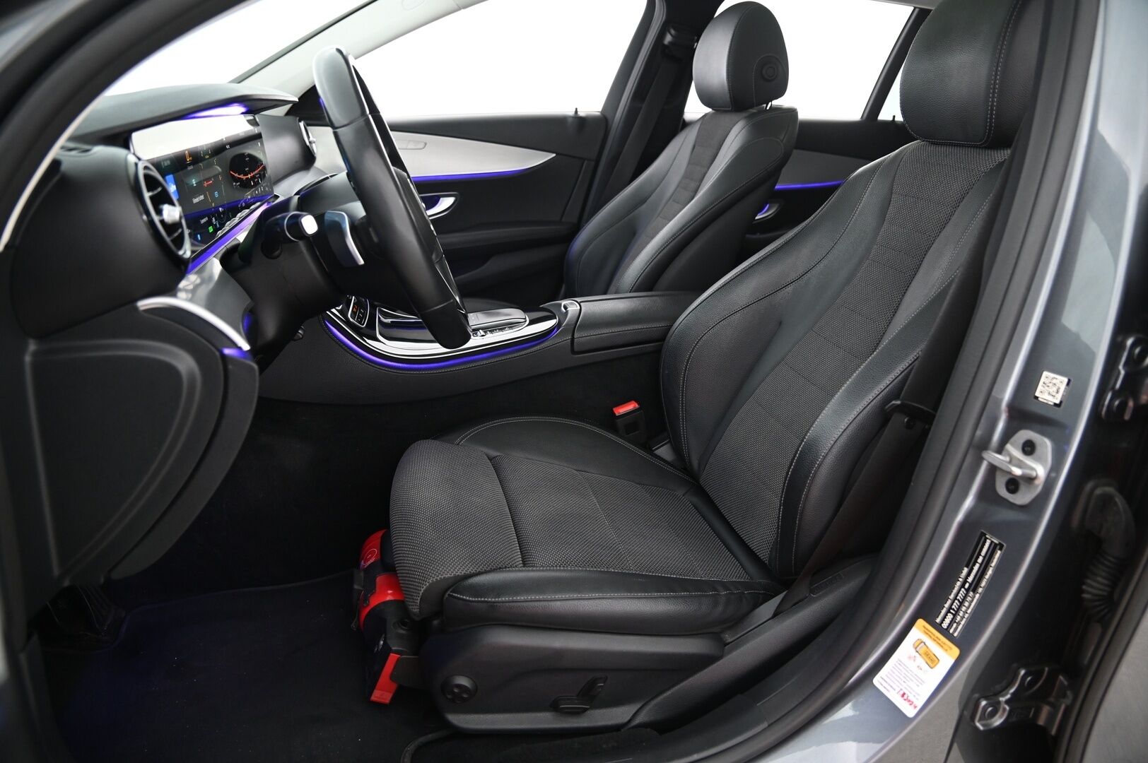 Mercedes-Benz E 2020 300 de 4Matic T A Business AMG EQ Power *Soh 89% / DTR+ / 360 kamera / Panorama / Adapt.vak*
