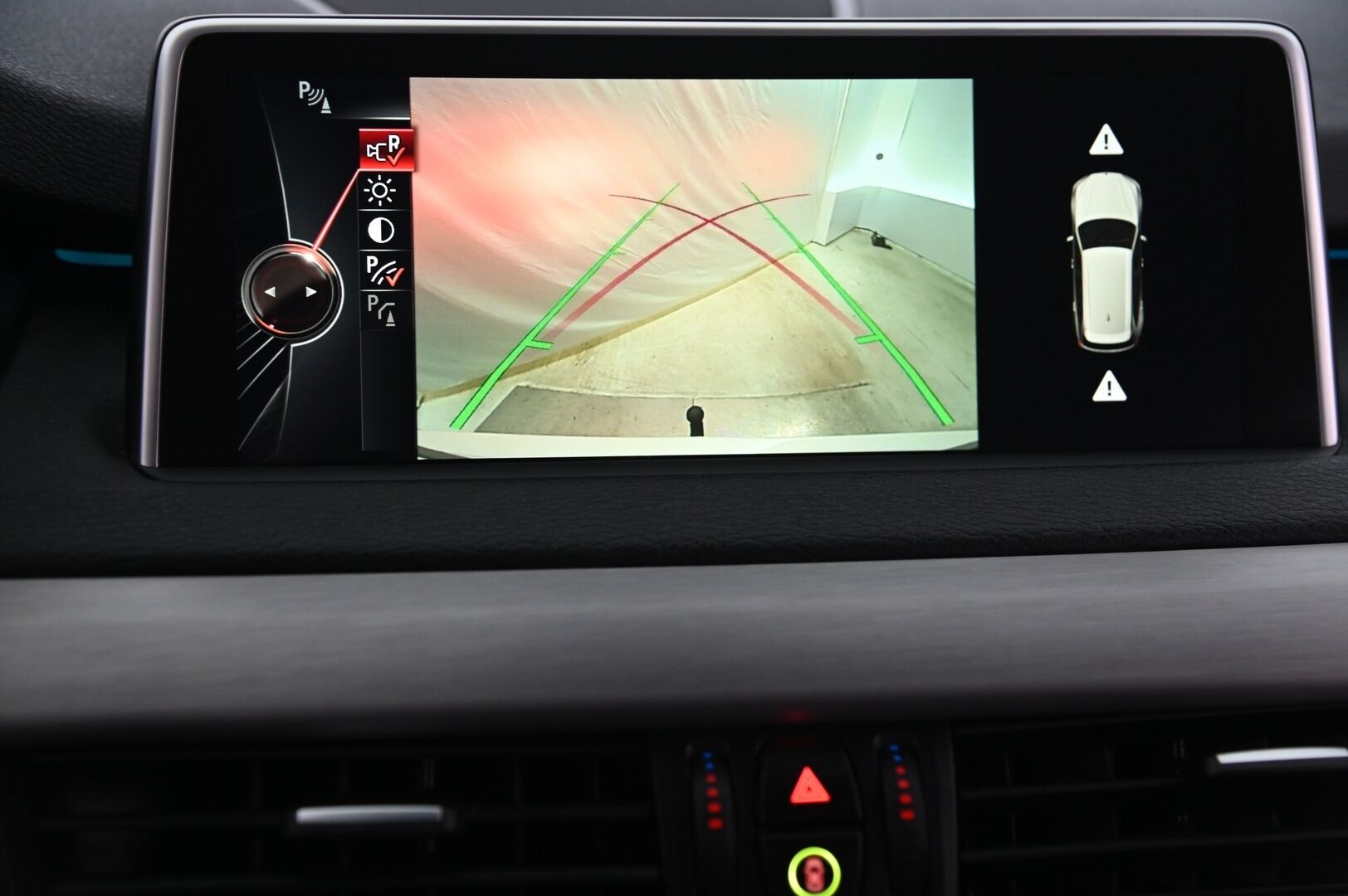 BMW X5 2015 dA F15 xDrive 40d M-sport*Hud / Muistipenkit / hifit / Proff.navi / P.kamera / Vetokoukku* - *Fiksut kilometrit / Helmiäisvalkoinen / 2x vanteet & renkaat* - Osta nyt, maksa vasta ensi vuonna