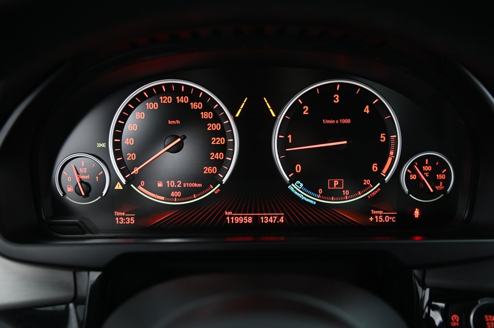 BMW X5 2015 dA F15 xDrive 40d M-sport*Hud / Muistipenkit / hifit / Proff.navi / P.kamera / Vetokoukku* - *Fiksut kilometrit / Helmiäisvalkoinen / 2x vanteet & renkaat* - Osta nyt, maksa vasta ensi vuonna