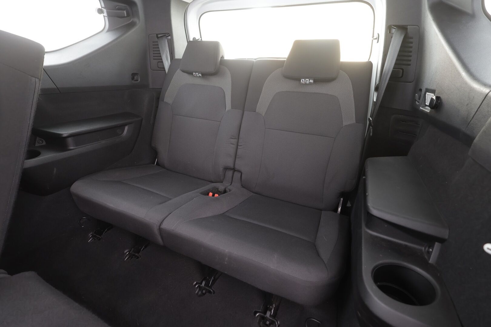 Dacia Jogger 2022 TCe 110 Essential 7p - | LED | Ilmastointi | P.tutkat | Merkkihuollot | 1-om suomi-auto | Kahdet renkaat | Bluetooth | Penkinlämmittimet | 