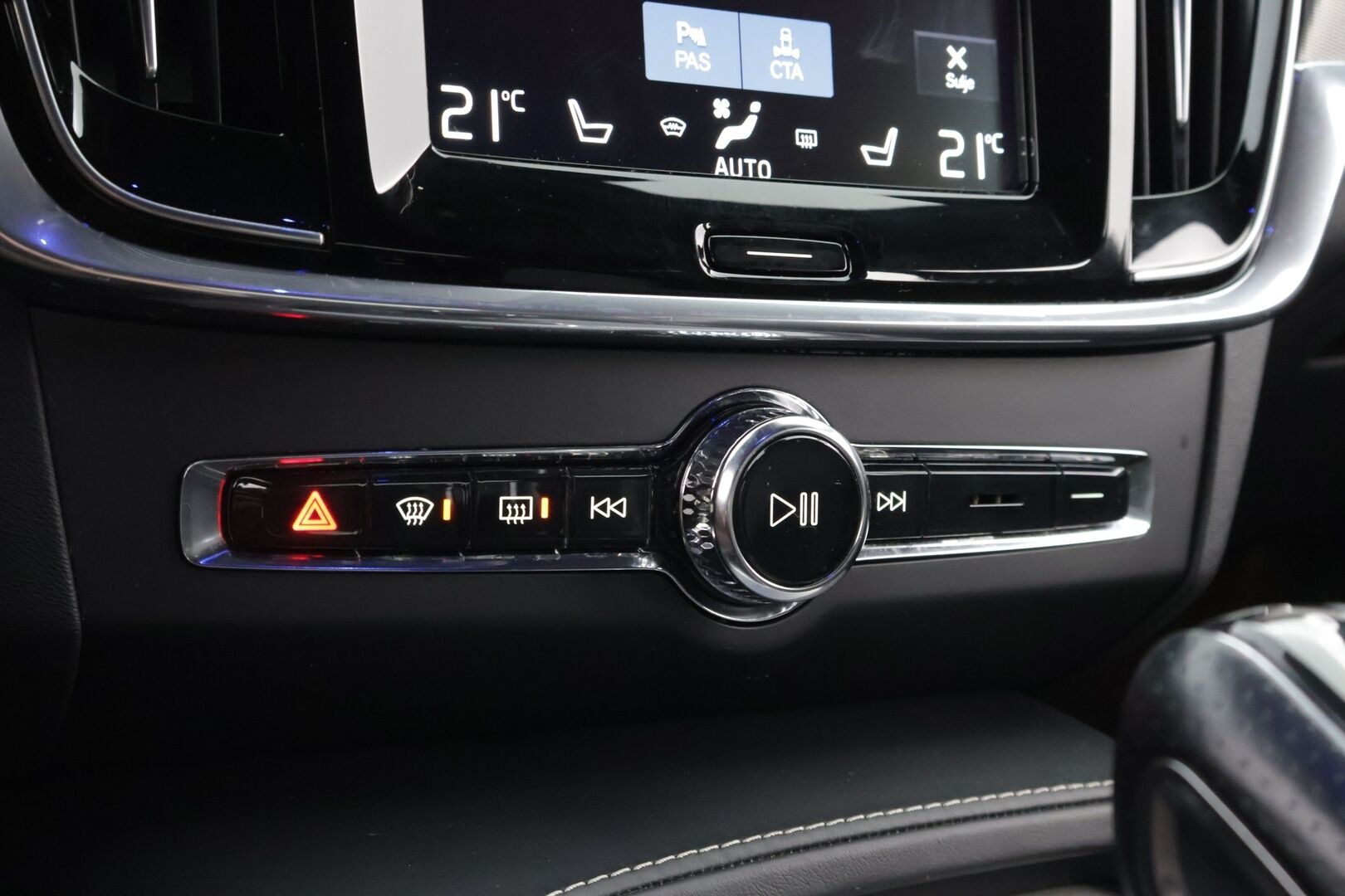 Volvo V90 2018 D4 AWD Business R-Design aut * Webasto / Adapt.vakkari / Harman&Kardon / Vetokoukku / Full-LED / Nahka-Alcantara * - Bursting Blue / Lämm.tuulilasi / Jakopää tehty / Juuri saapunut Tampereelle! - HULLUT AVAJAISHULINAT KORKOTARJOUS 3,29 %