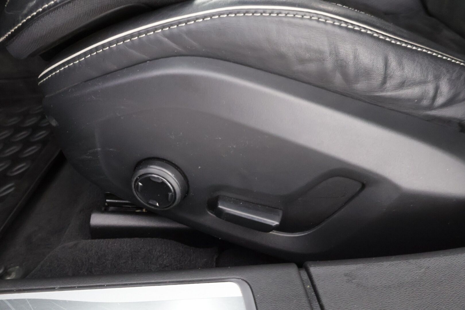 Volvo V90 2018 D4 AWD Business R-Design aut * Webasto / Adapt.vakkari / Harman&Kardon / Vetokoukku / Full-LED / Nahka-Alcantara * - Bursting Blue / Lämm.tuulilasi / Jakopää tehty / Juuri saapunut Tampereelle! - HULLUT AVAJAISHULINAT KORKOTARJOUS 3,29 %